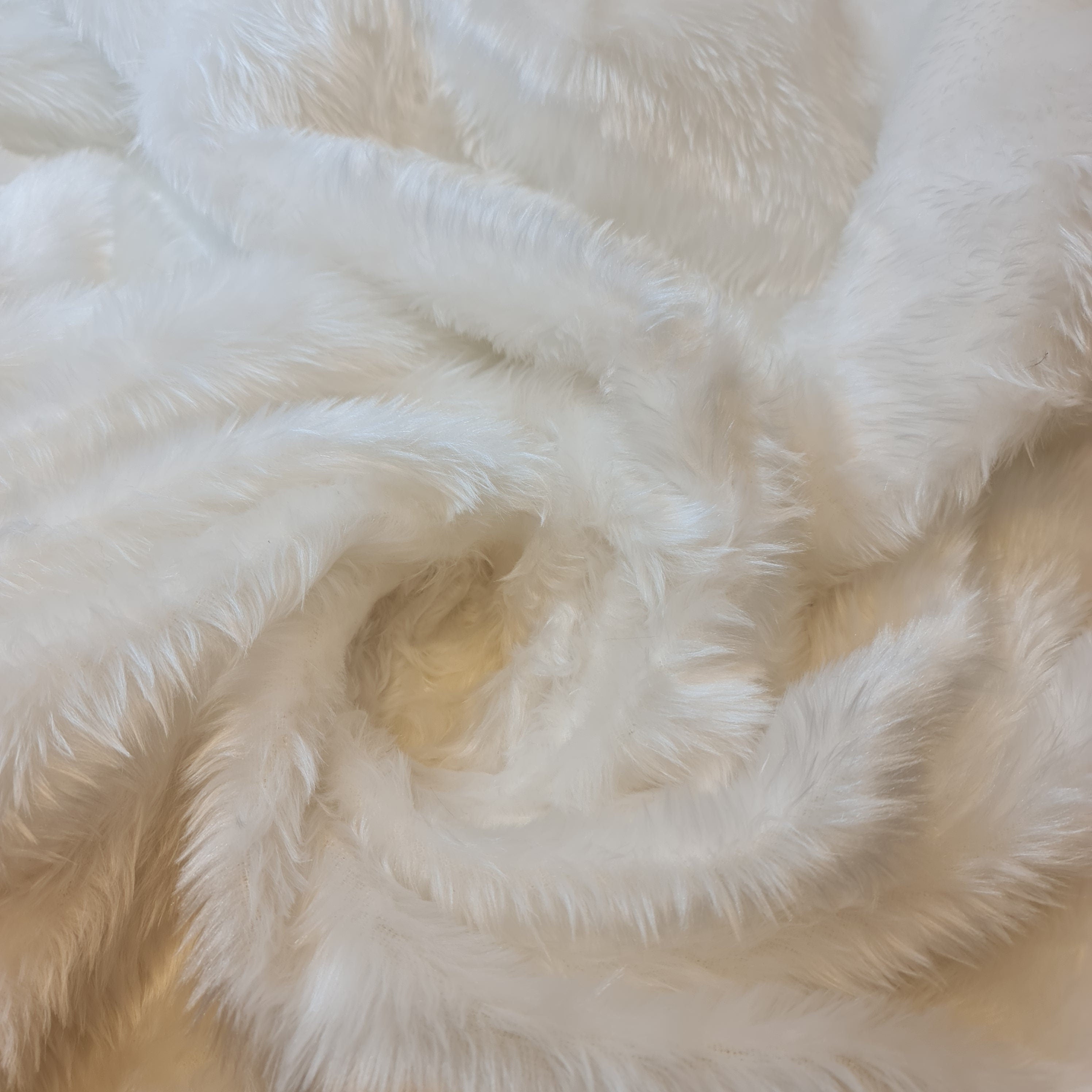 Fun Faux Fur Fabric – Soft Luxury Short Pile Furry Material for Crafts, Costumes & Décor by the Metre