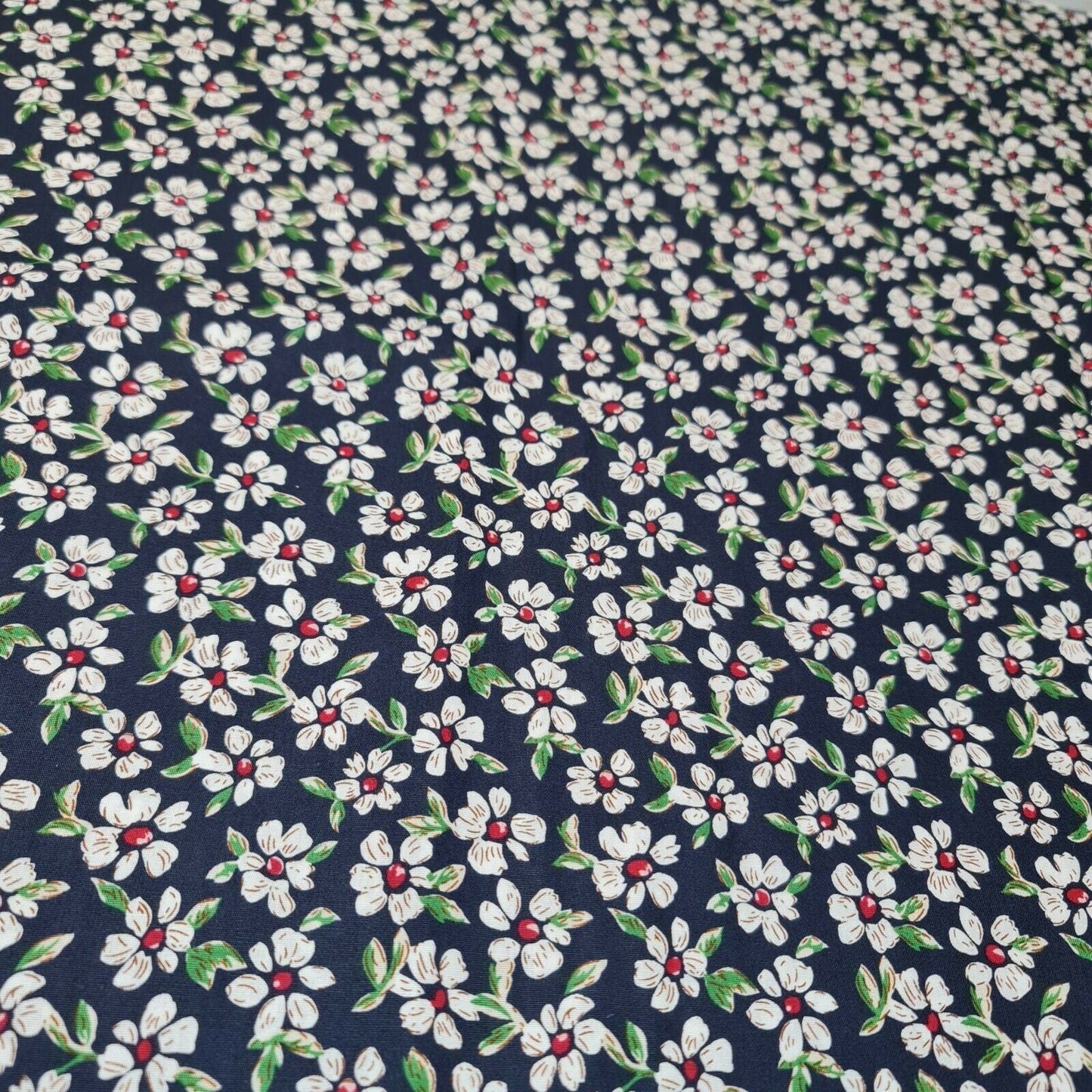 100% Cotton Poplin Floral Daisy Spring Bloom Print Fabric – 58" Wide Soft Dress & Craft Material by the Metre