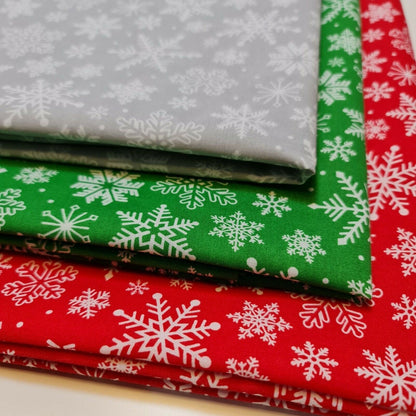 Christmas Festive Polycotton Print Fabric – 44" Wide Craft & Dressmaking Material by the Metre