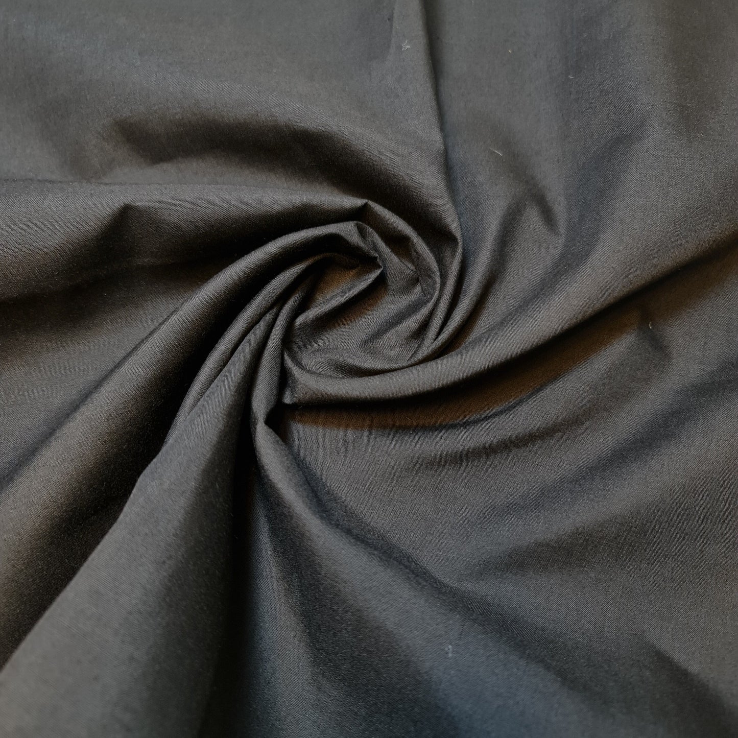 Plain Polycotton Fabric – 44" Wide Premium Dyed Material for Dressmaking, Crafts & Quilting