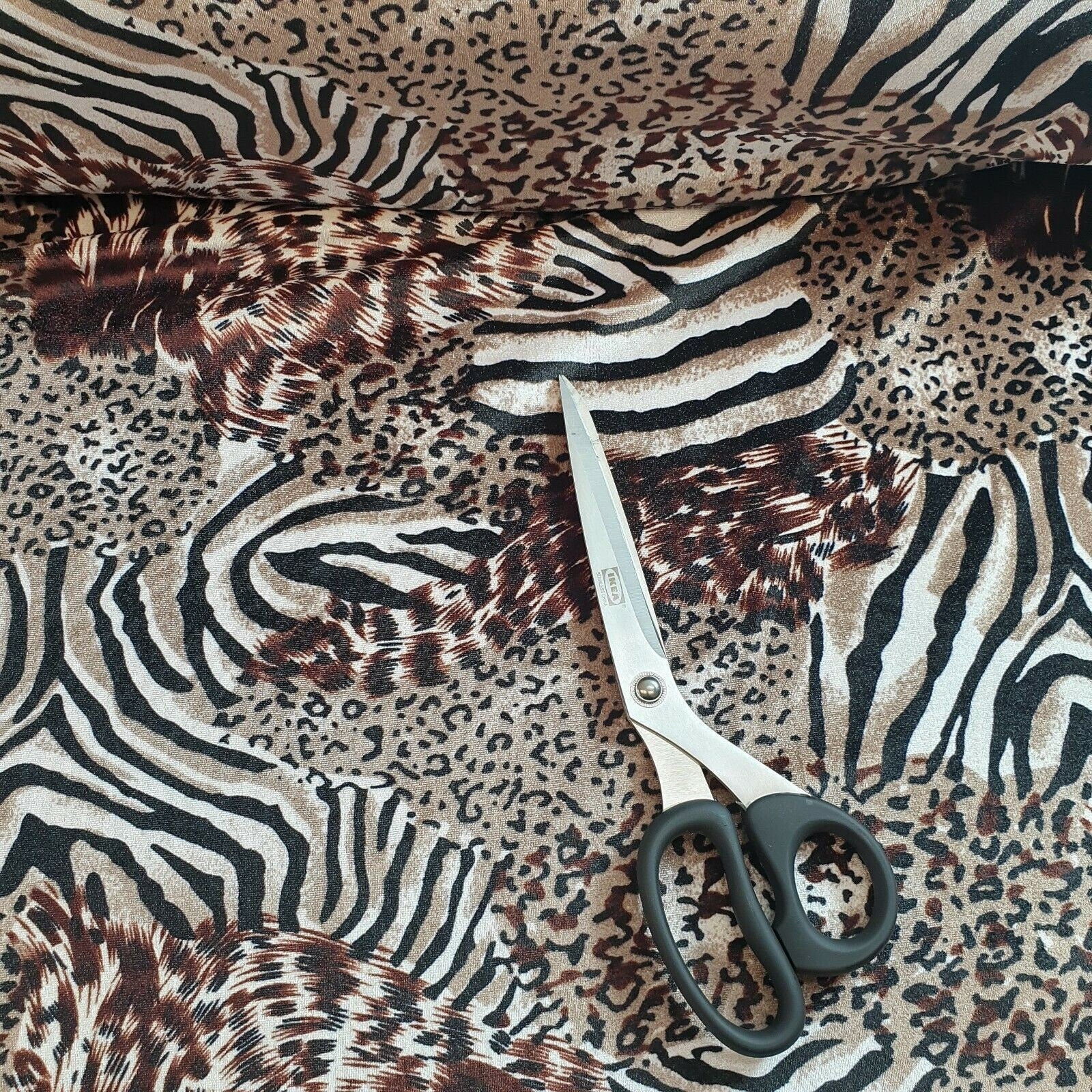 Stretch Animal & Floral Printed Velvet Fabric – 58