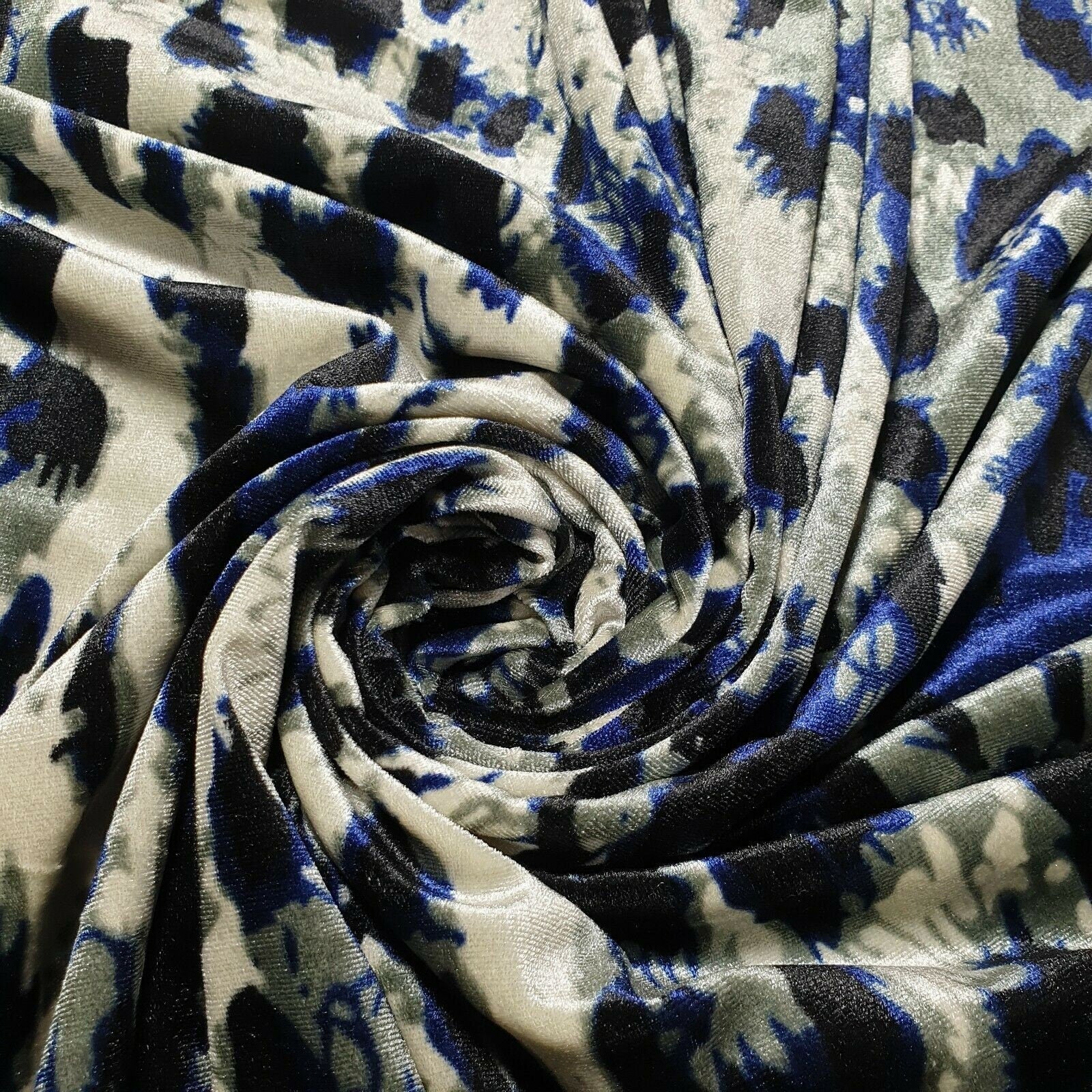 Stretch Animal & Floral Printed Velvet Fabric – 58