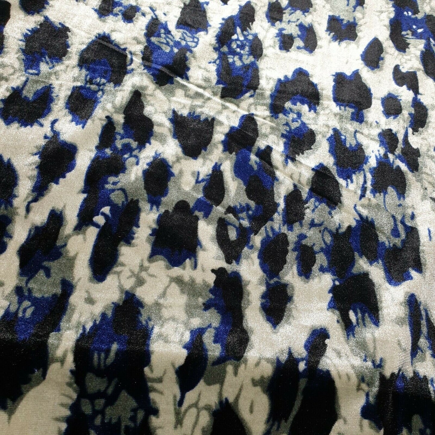 Stretch Animal & Floral Printed Velvet Fabric – 58" Wide Soft Upholstery, Patchwork & Craft Material