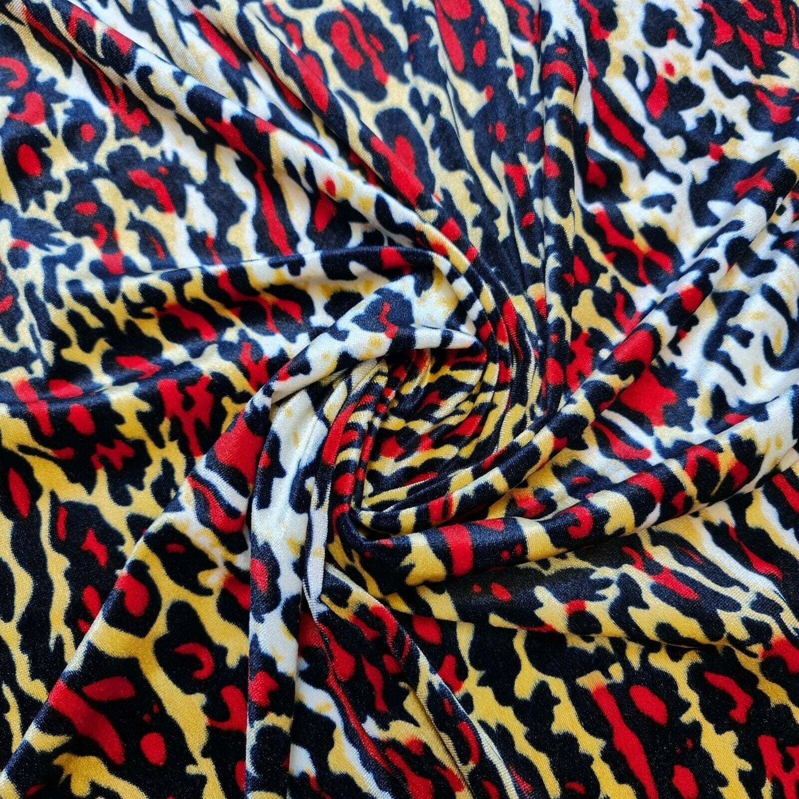 Stretch Animal & Floral Printed Velvet Fabric – 58