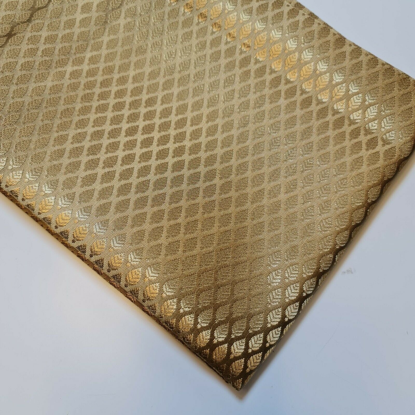 Ditsy Gold Leaf Print Brocade – 44