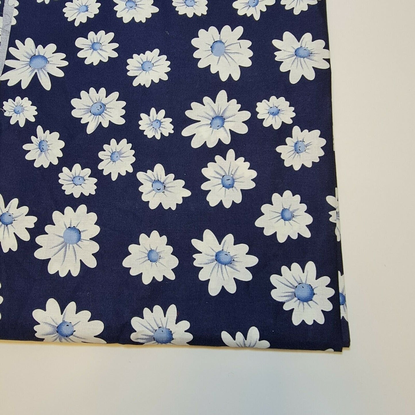 100% Cotton Poplin Daisy Flower Fabric Dress Craft Quilting Costume Material By The Meter