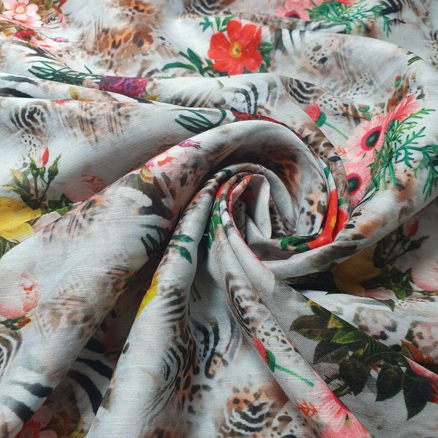 Digital Floral Print Polycotton Fabric – 44" Wide Soft Lightweight Dress & Craft Material