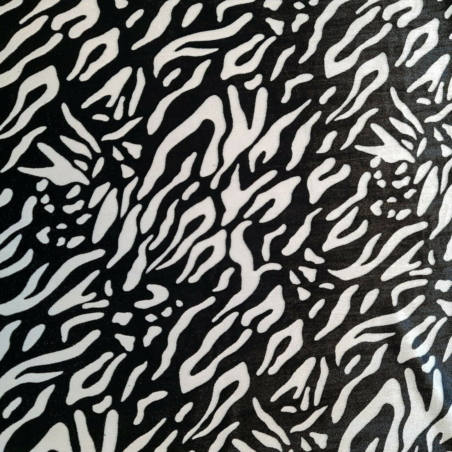 Stretch Animal & Floral Printed Velvet Fabric – 58" Wide Soft Upholstery, Patchwork & Craft Material