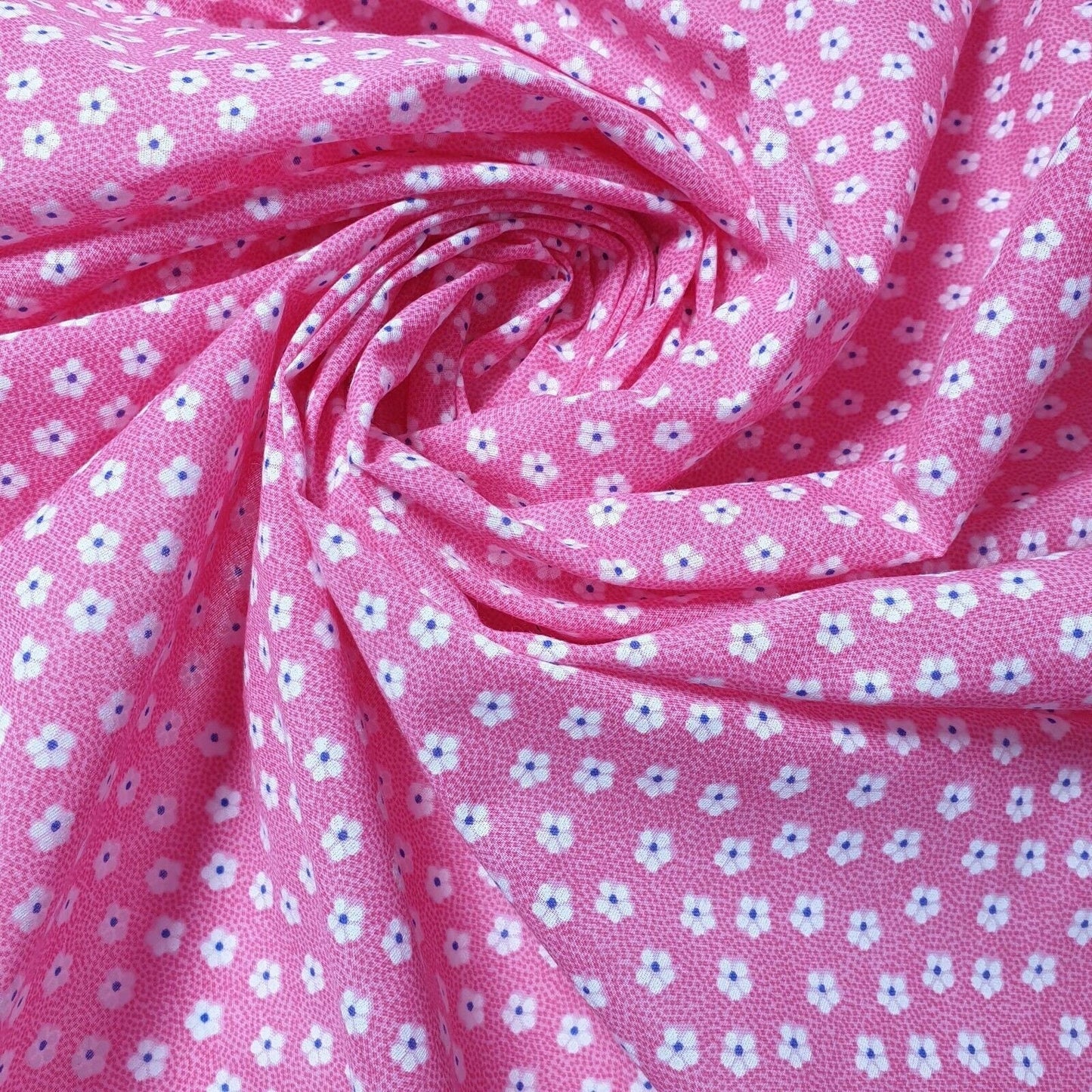 Printed Polycotton Fabric – 44" Wide – Floral, Animal, Nautical, Stars, Stripes, Fruit & Seasonal Craft Material by the Metre