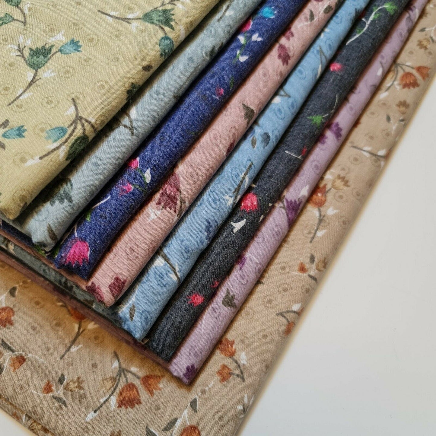 Vintage Japanese Floral Printed Polycotton Fabric – 58" Wide Soft Dress & Craft Material by the Metre