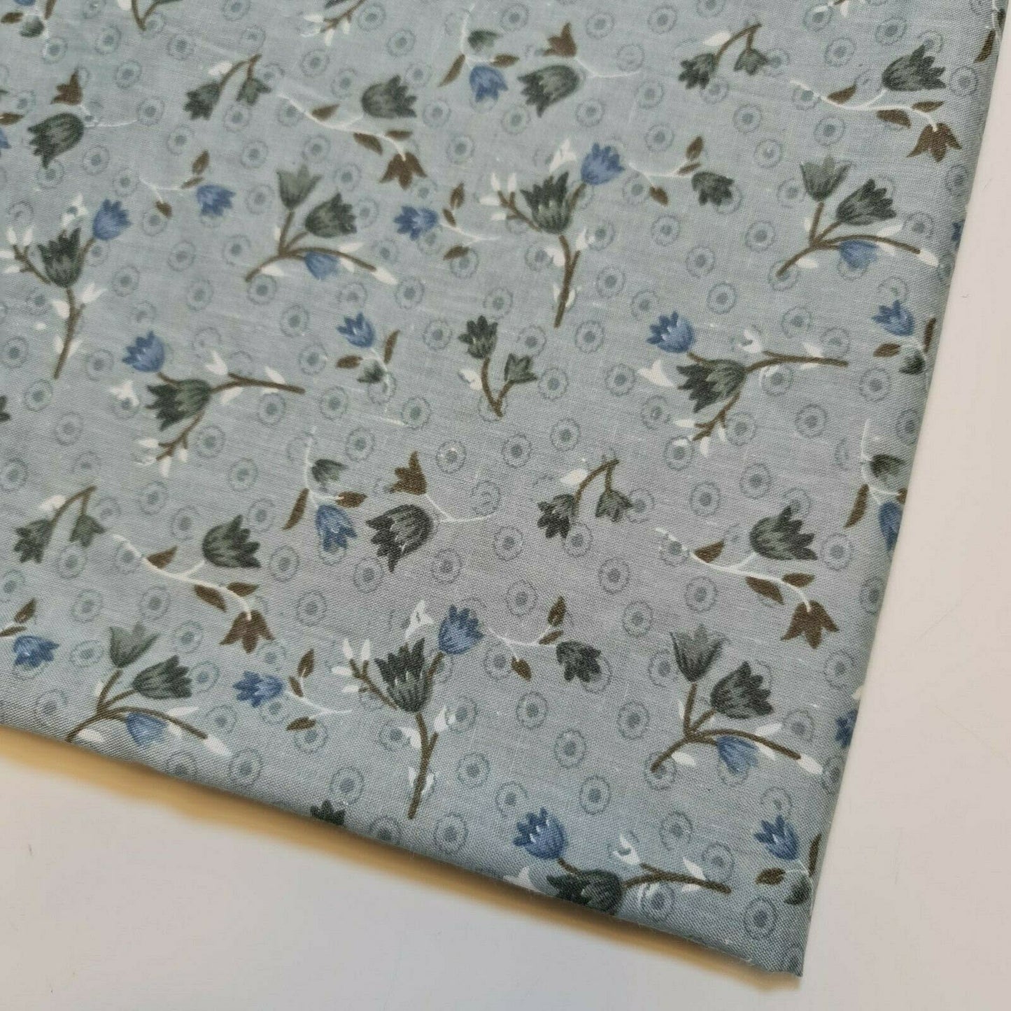 Vintage Japanese Floral Printed Polycotton Fabric – 58" Wide Soft Dress & Craft Material by the Metre