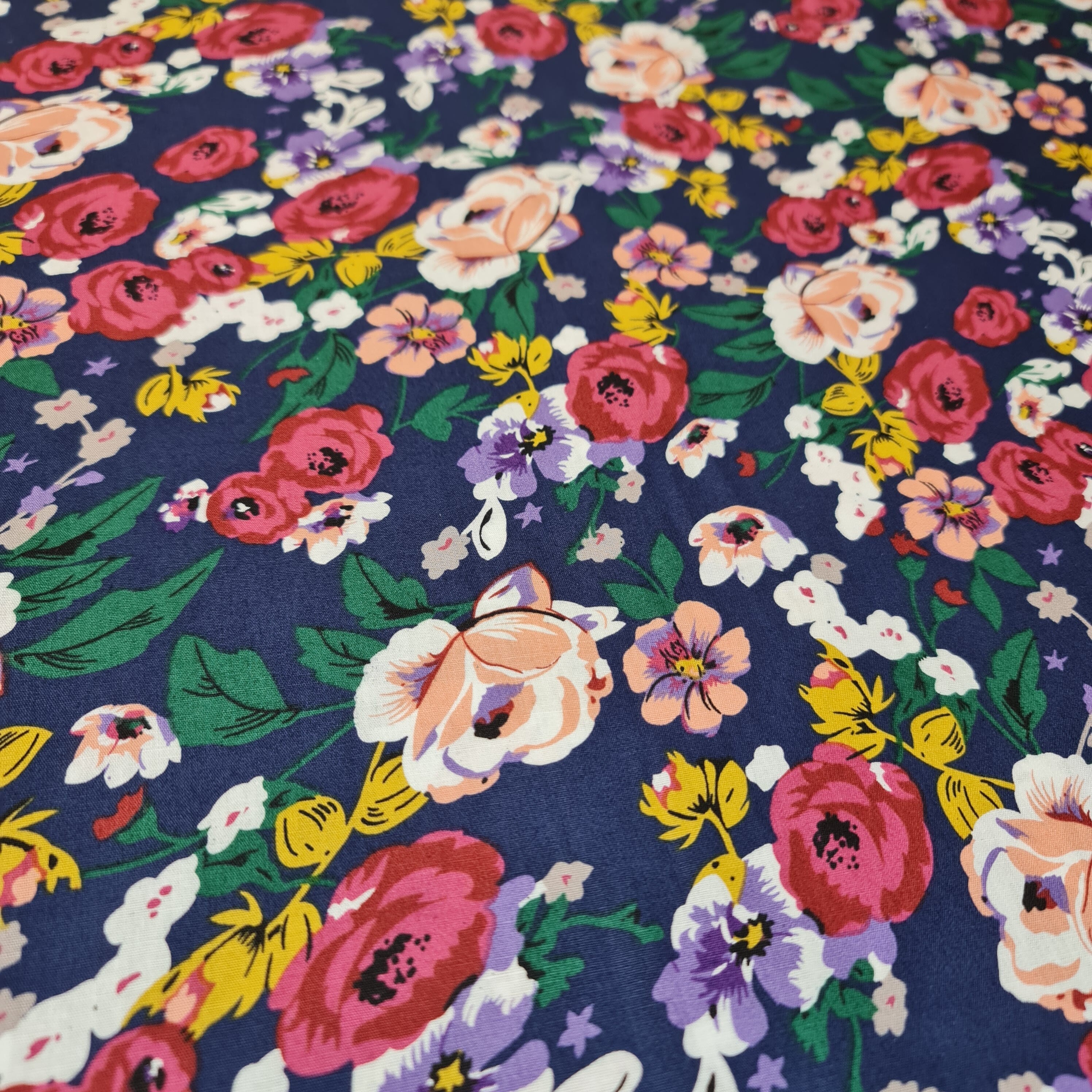 100% Cotton Poplin Floral Bloom Flower Fabric Dress Craft Quilting Costume Material 58