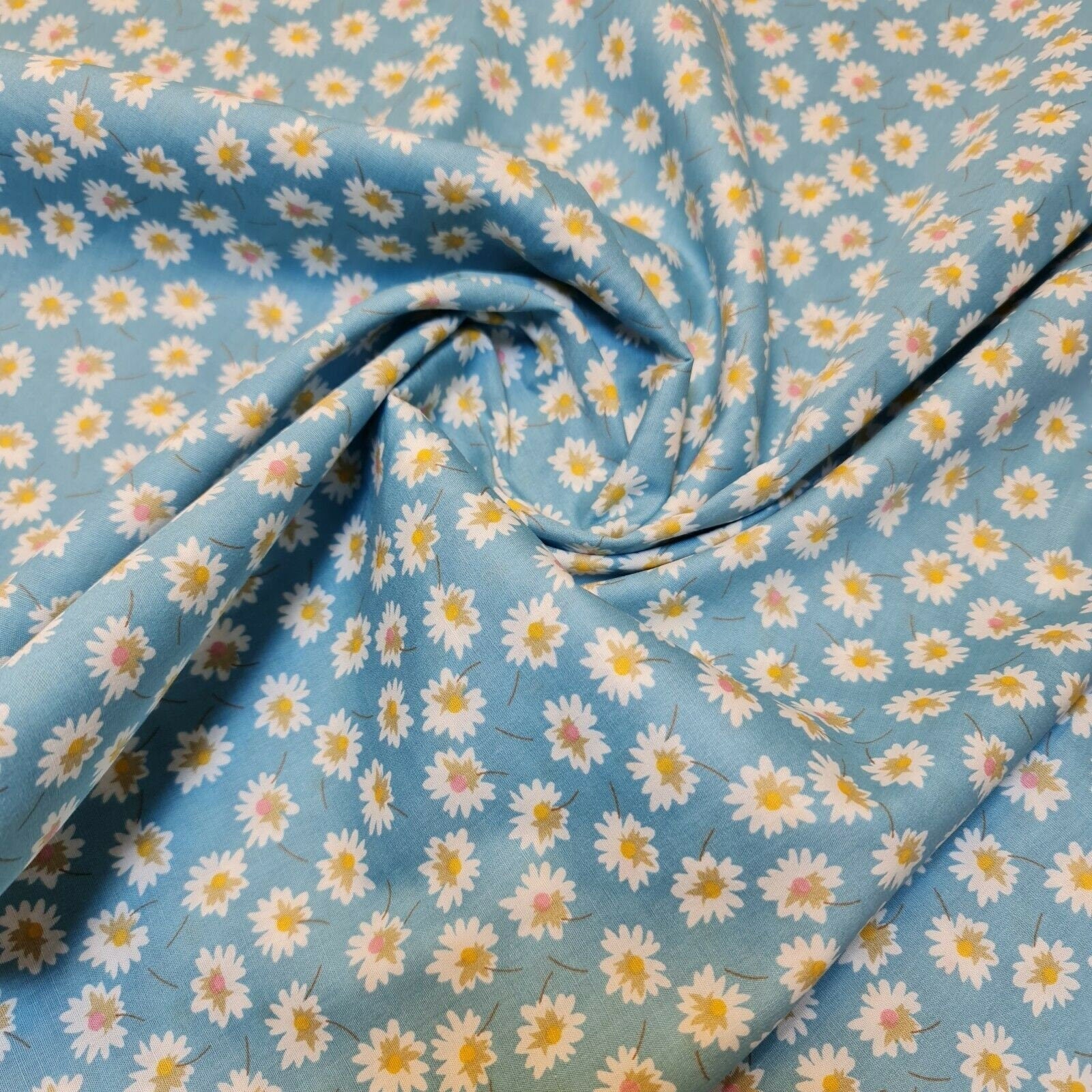 100% Cotton Poplin Daisy Flower Print Fabric | 58