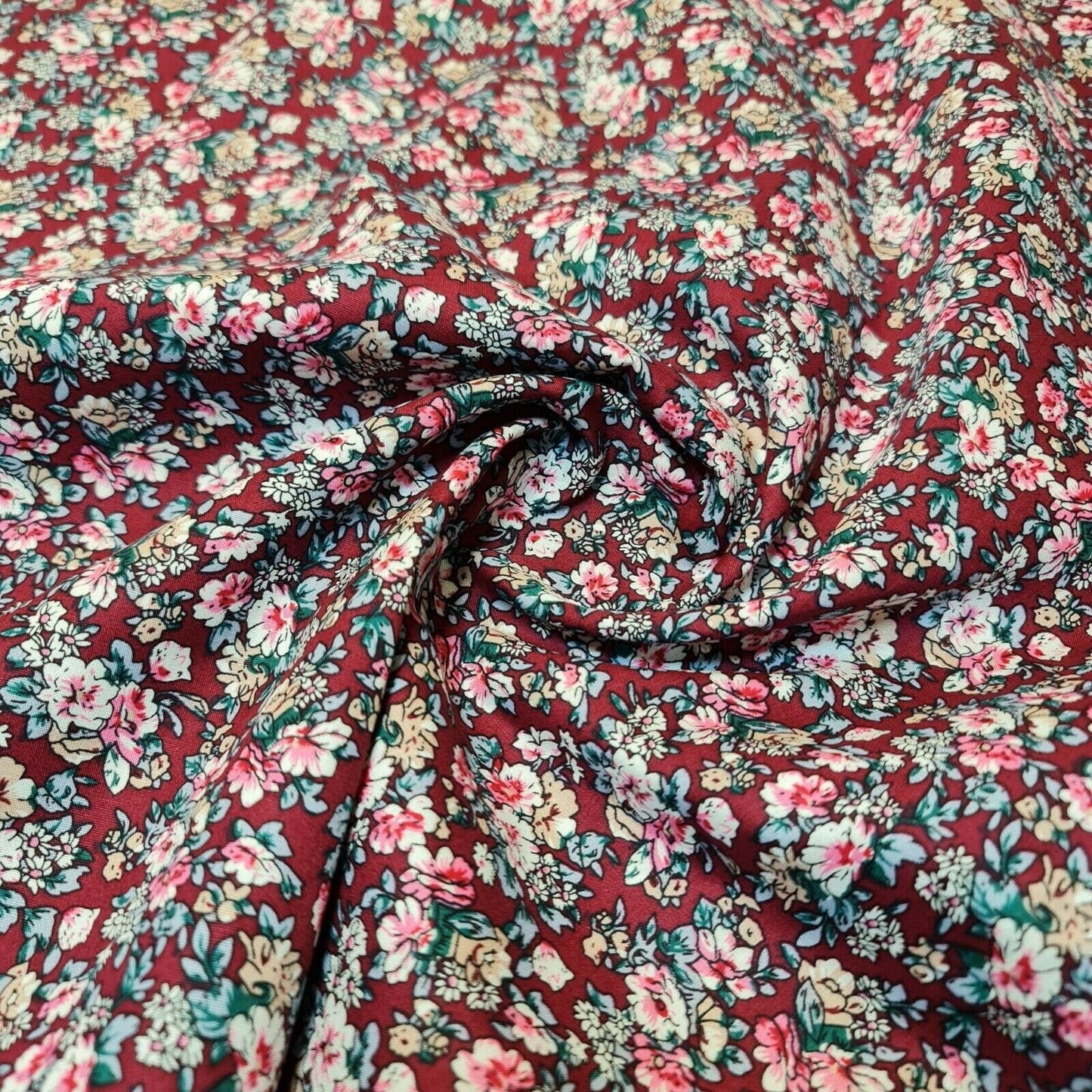 Wild Floral 100% Cotton Poplin Daisy Flower Print Fabric Dress Craft Soft Fabric 58"