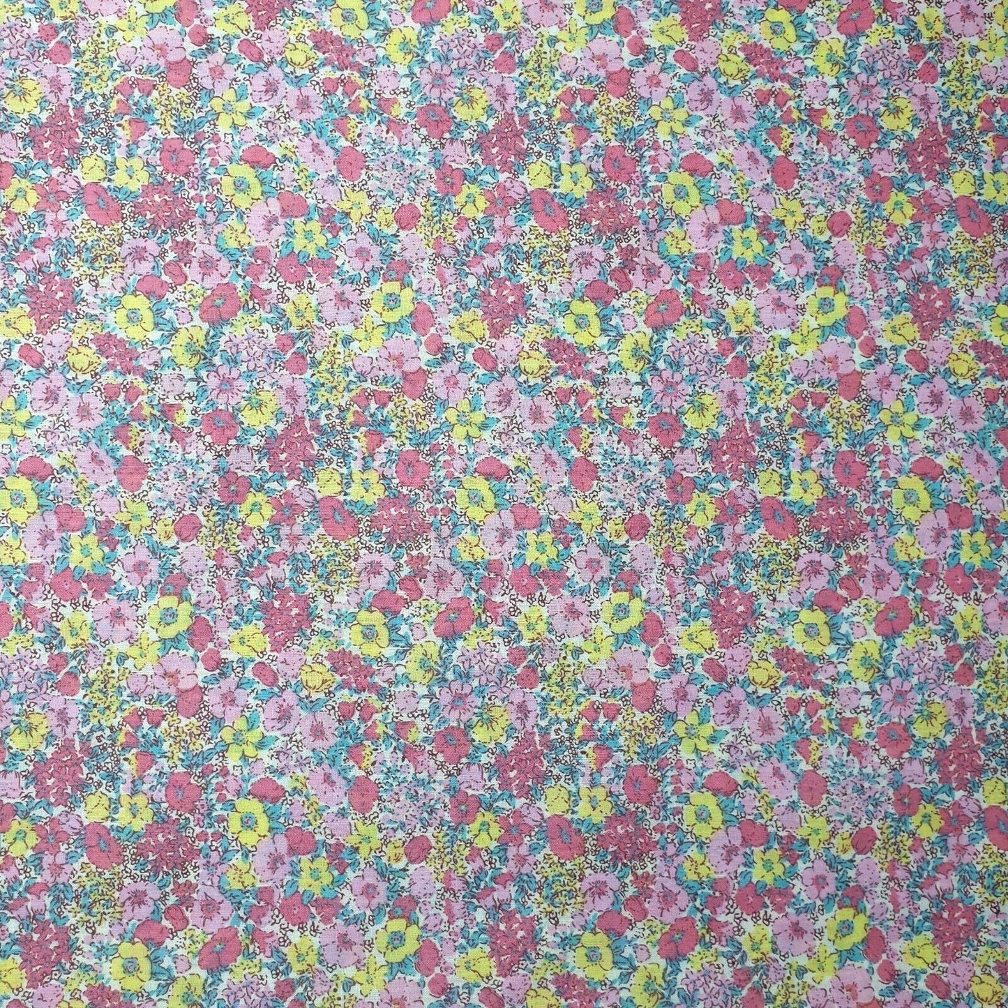 Printed Polycotton Fabric – 44" Wide – Floral, Animal, Nautical, Stars, Stripes, Fruit & Seasonal Craft Material by the Metre