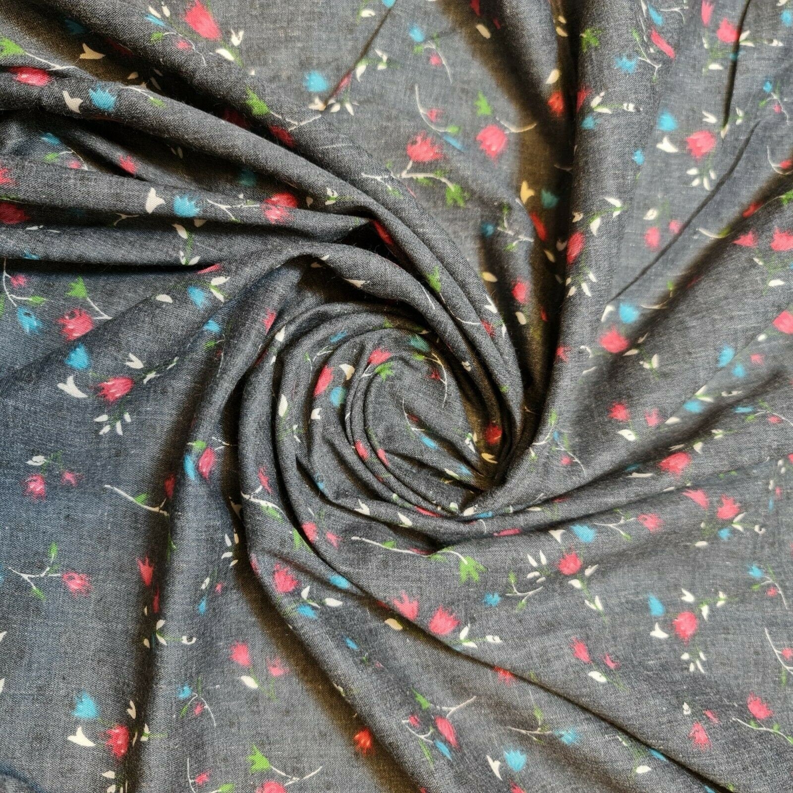 Vintage Japanese Floral Printed Polycotton Fabric – 58