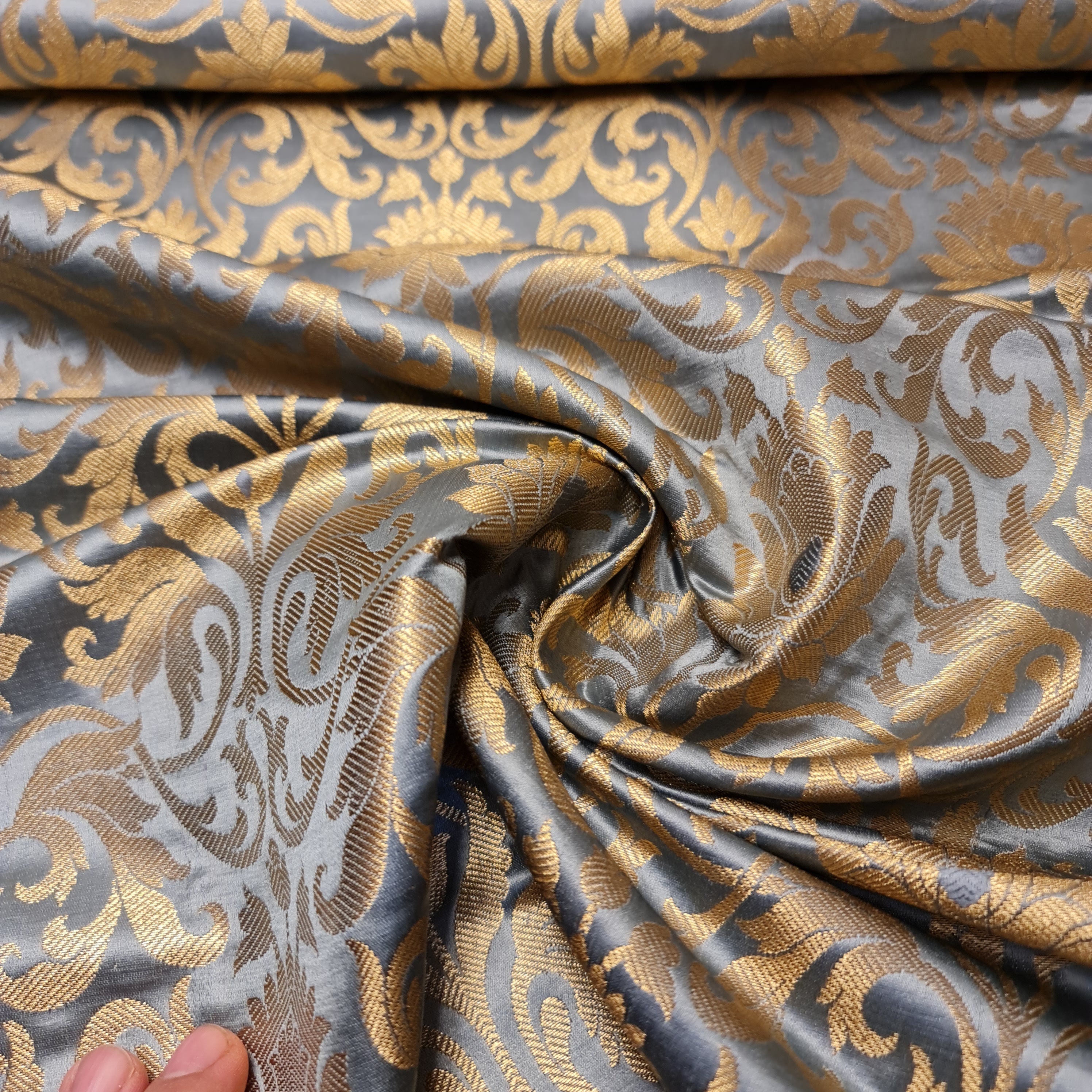 Luxurious Floral Banarasi Brocade Fabric – Premium Indian Gold Metallic Jacquard Woven Material 44