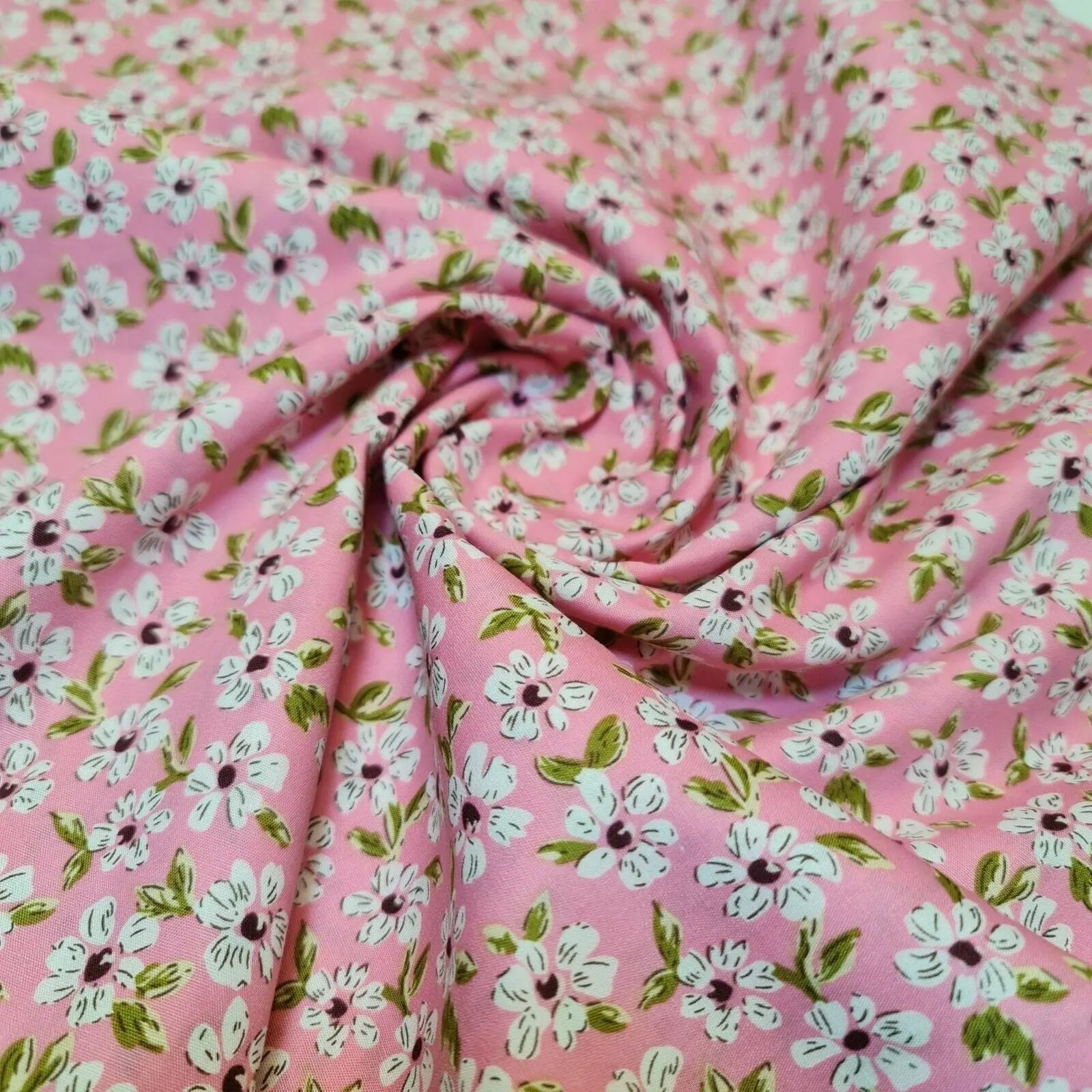 Spring Floral 100% Cotton Poplin Daisy Flower Print Fabric | 58