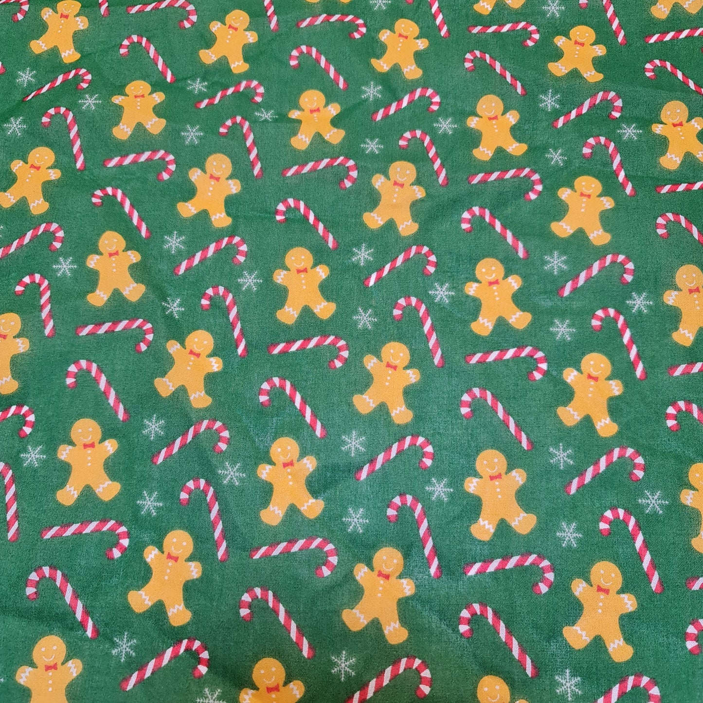 Christmas Festive Polycotton Print Fabric – 44" Wide Craft & Dressmaking Material by the Metre
