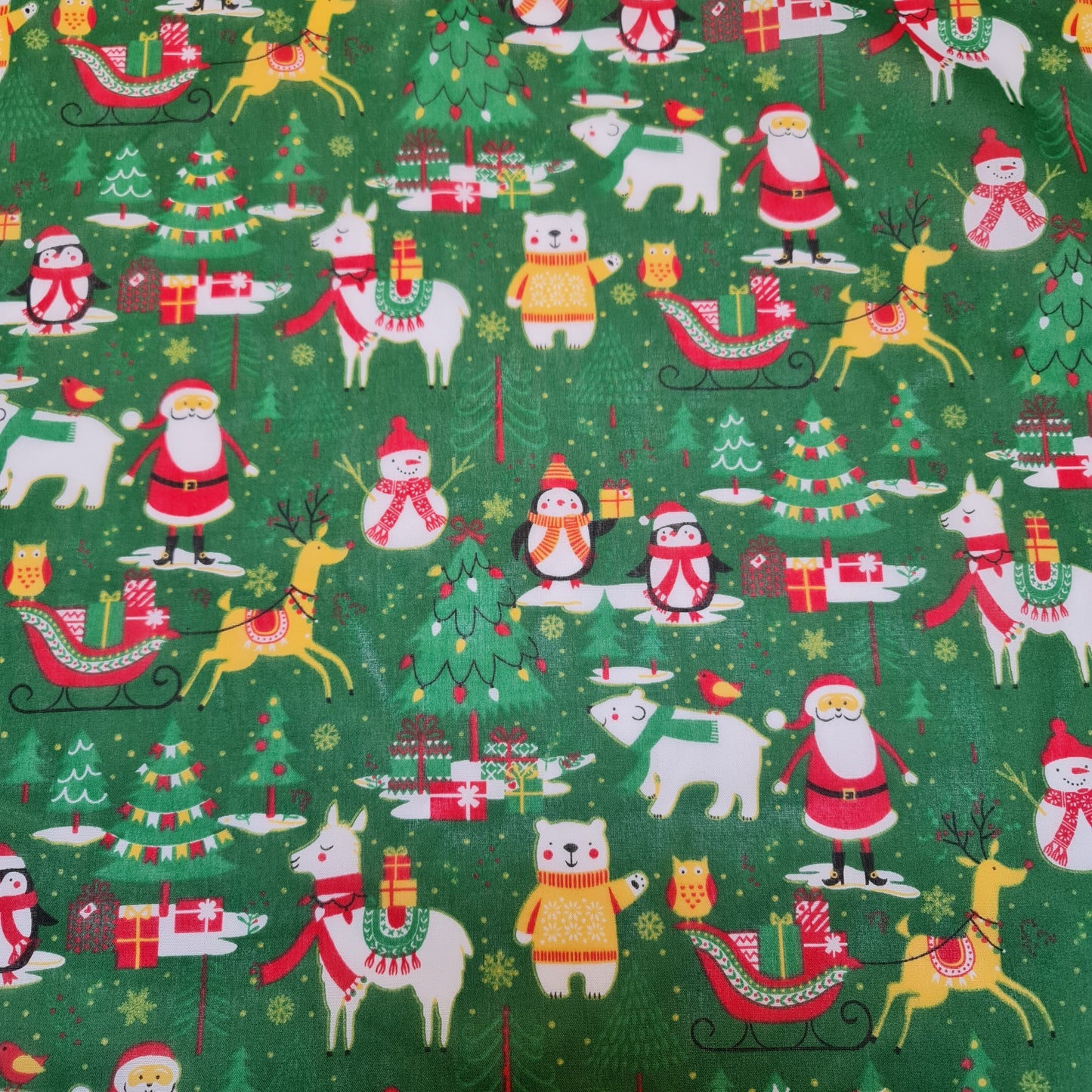 Christmas Festive Polycotton Print Fabric – 44" Wide Craft & Dressmaking Material by the Metre