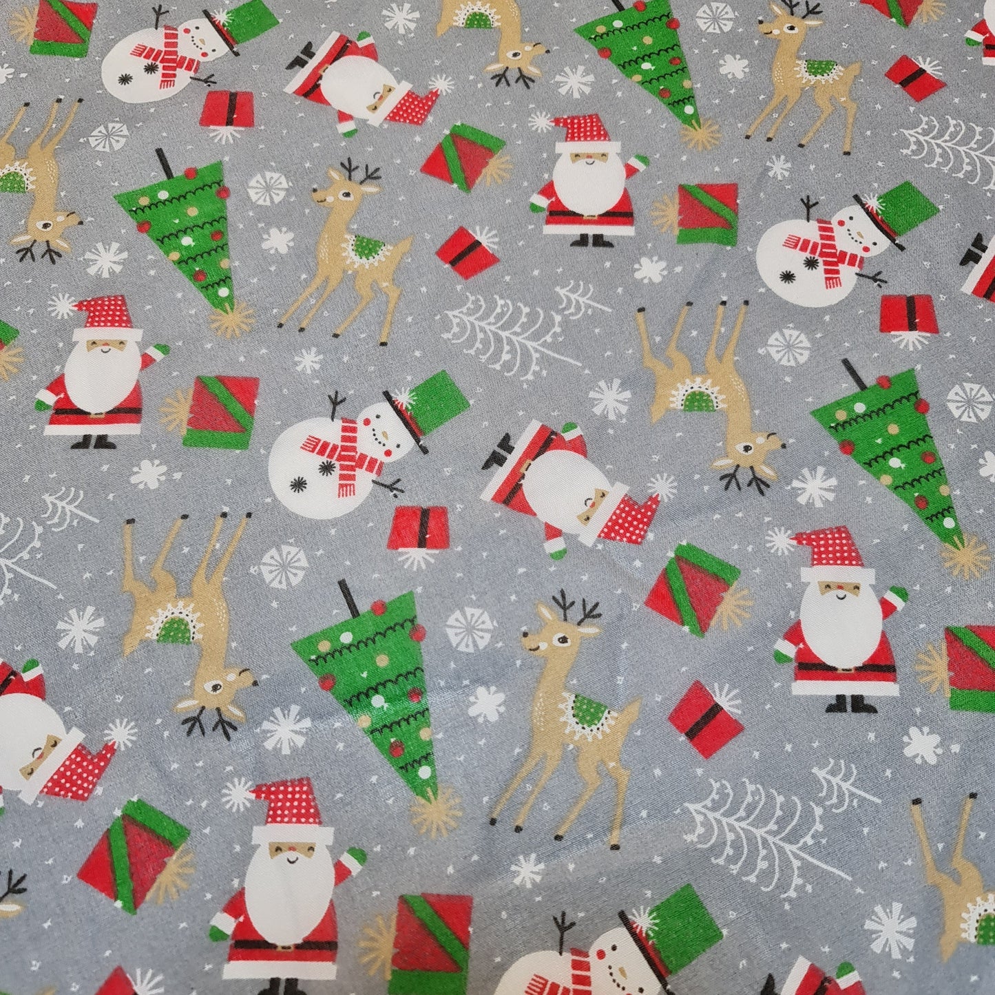 Christmas Festive Polycotton Print Fabric – 44" Wide Craft & Dressmaking Material by the Metre