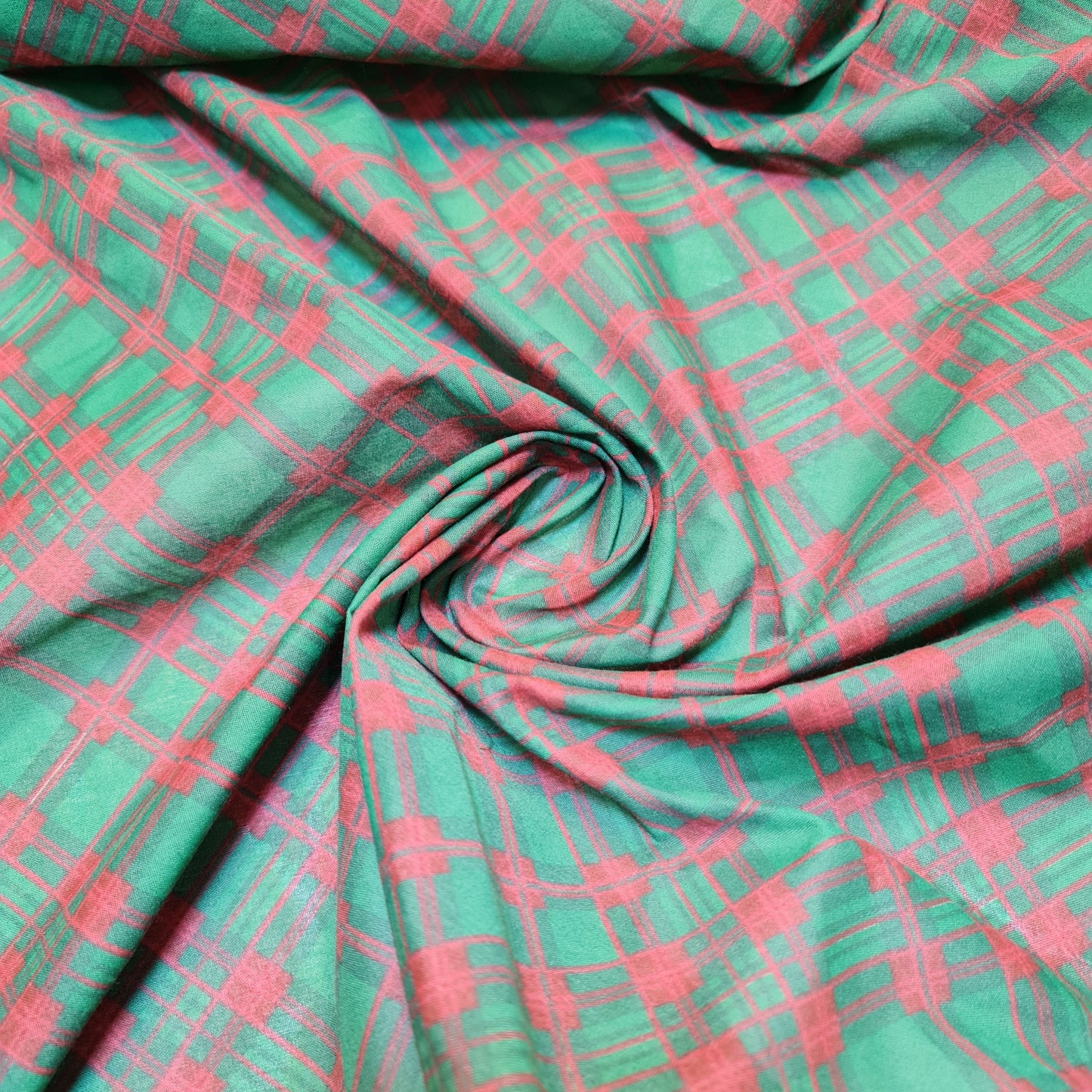 Christmas Festive Polycotton Print Fabric – 44" Wide Craft & Dressmaking Material by the Metre