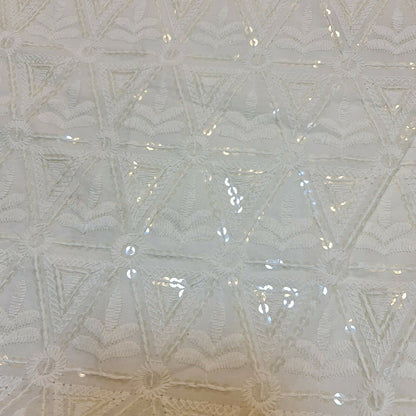 Broderie Anglaise Soft Flower Embroidery 100% Cotton Dress Craft Fabric 44" (Cream- 1)