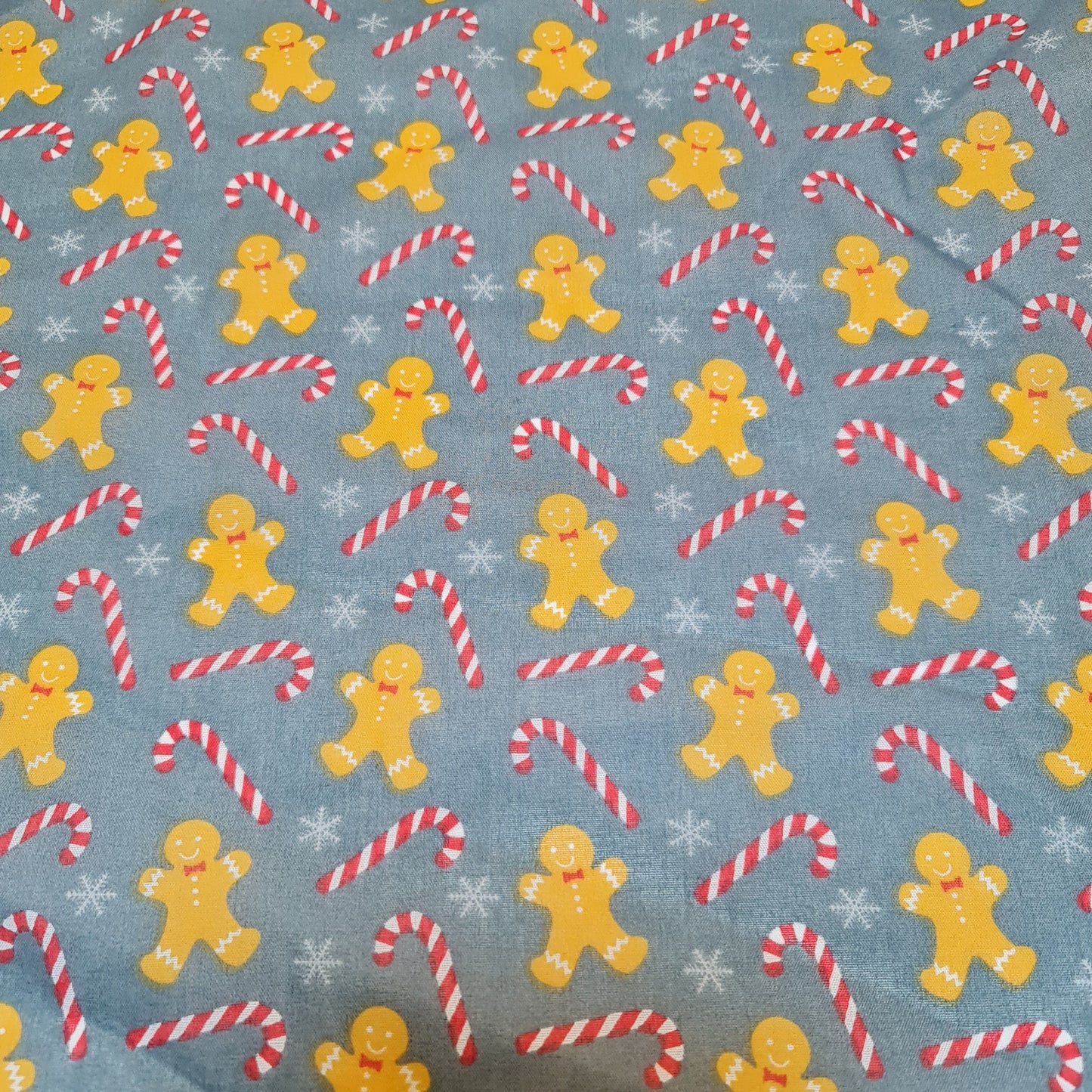Christmas Festive Polycotton Print Fabric – 44" Wide Craft & Dressmaking Material by the Metre