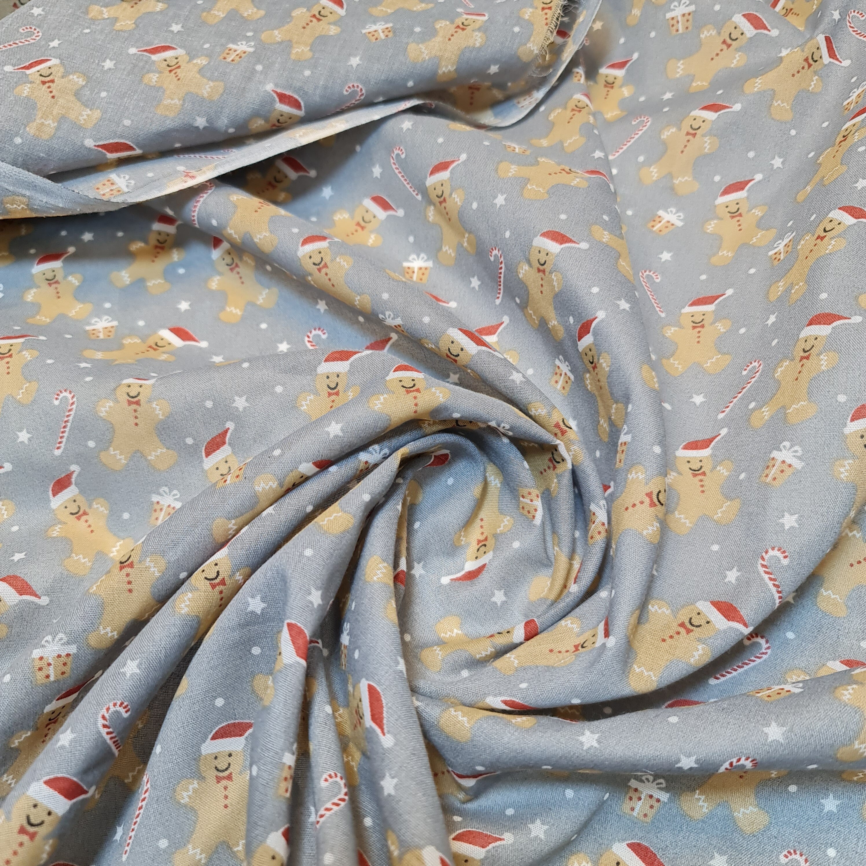 Christmas Festive Polycotton Print Fabric – 44