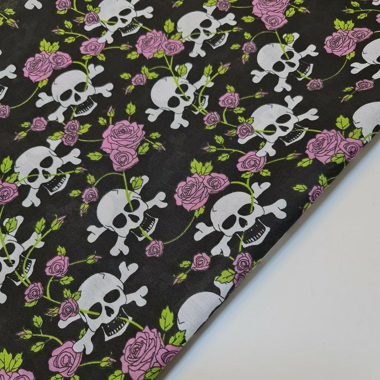 Halloween Skull & Roses Polycotton Fabric – 44" Wide Black Base Costume & Craft Material