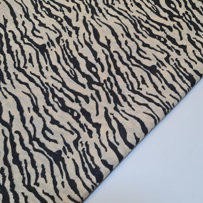 Printed Polycotton Fabric – 44" Wide – Floral, Animal, Nautical, Stars, Stripes, Fruit & Seasonal Craft Material by the Metre