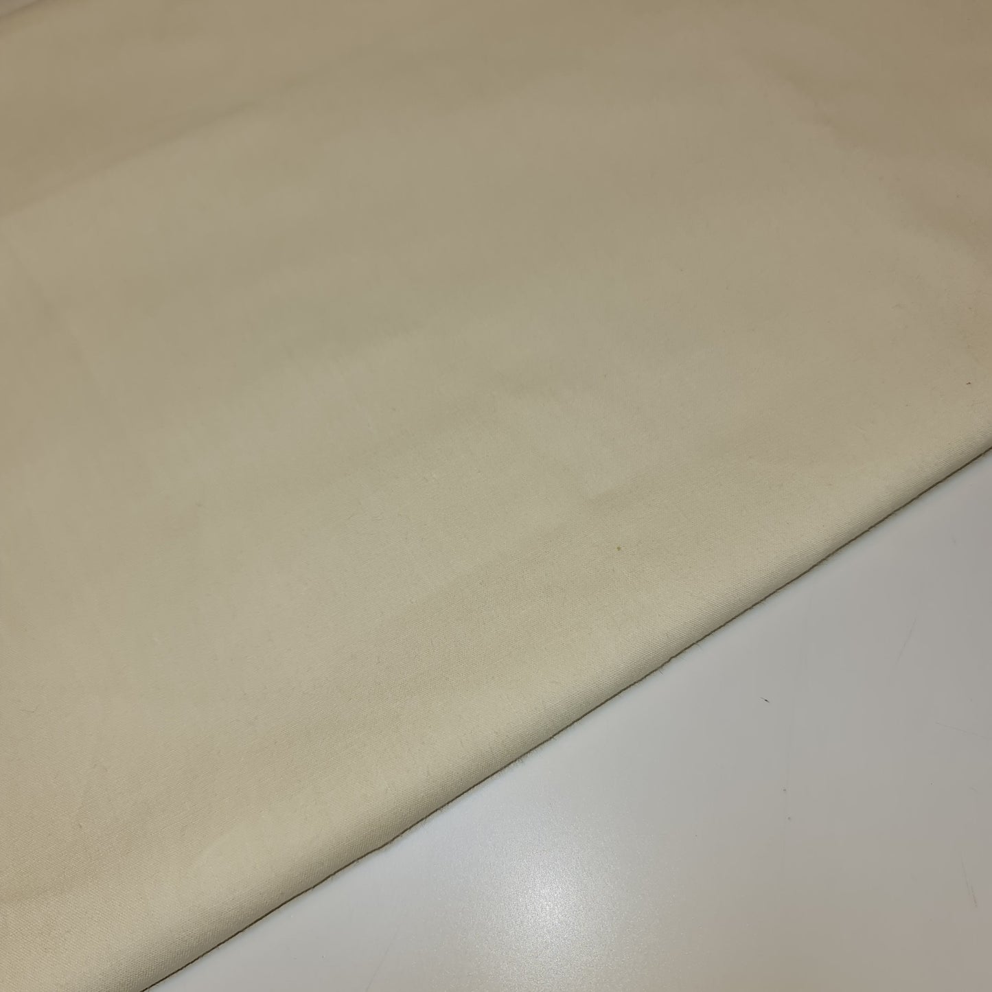 Plain 100% Cotton (Cambric) Fabric – 44" Wide Quilting, Dressmaking & Craft Material by the Metre