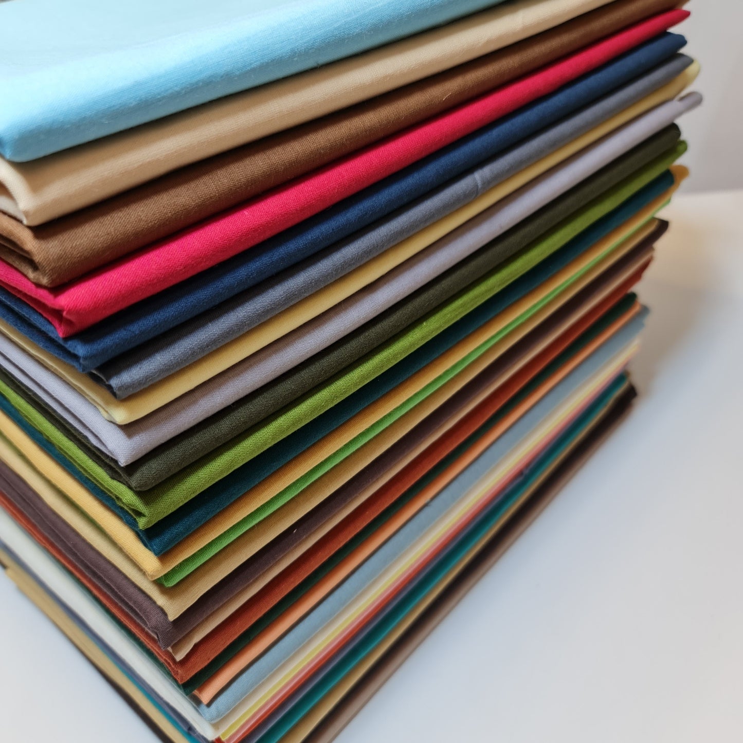 Plain 100% Cotton Fabric Material Fat Quarters Quilting Metre 30 Colours 44 Inch Wide  (Bottle Green)