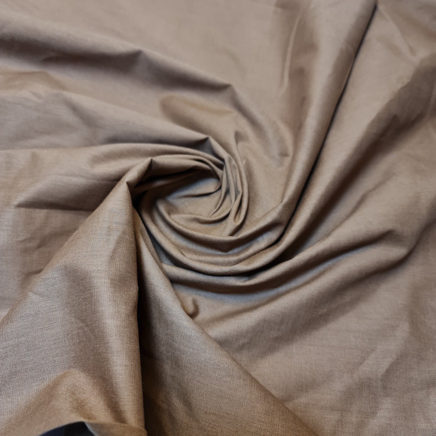 Plain 100% Cotton (Cambric) Fabric – 44" Wide Quilting, Dressmaking & Craft Material by the Metre