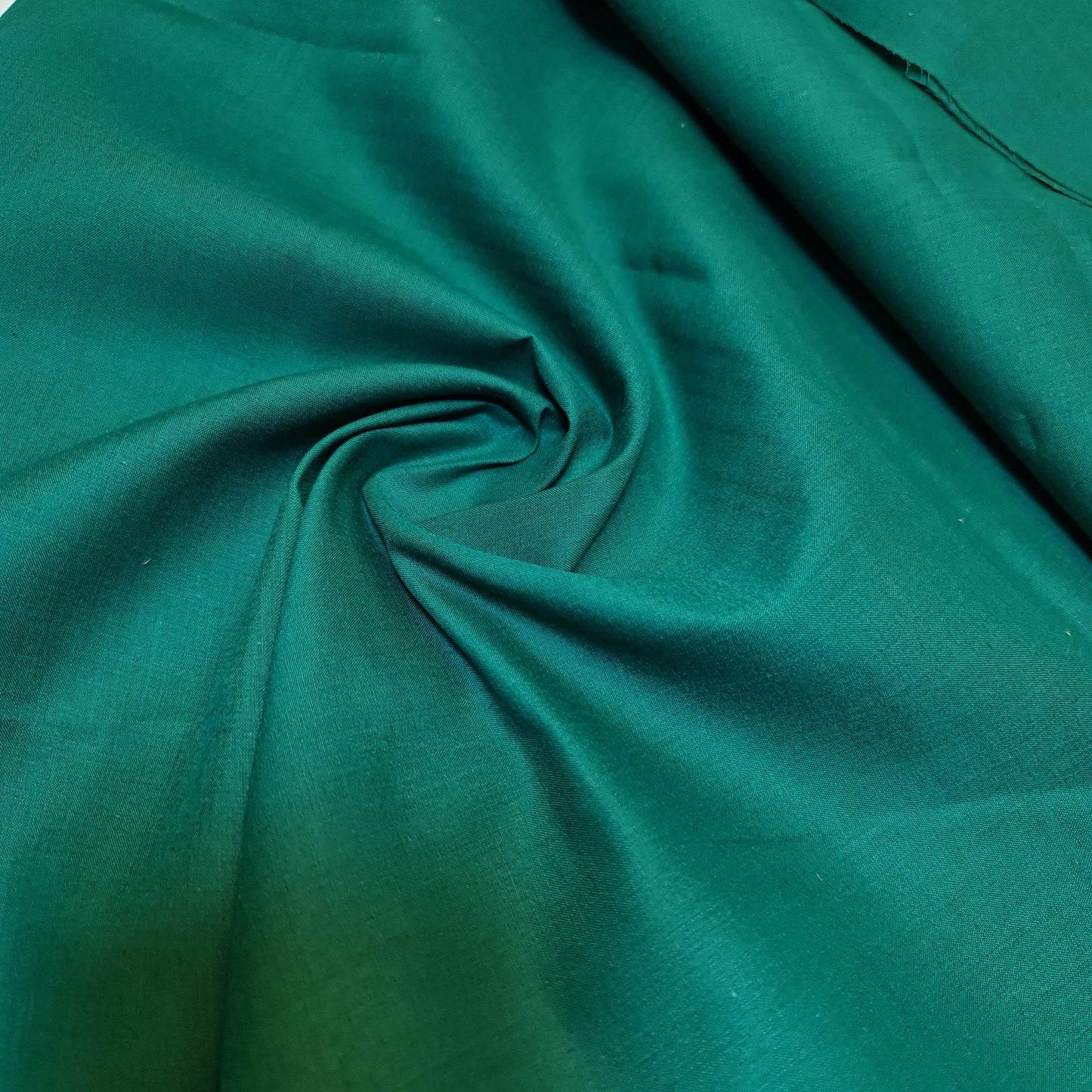 100% Cotton Voile / Rubia Cambric Mercerised Fabric – 90 cm Wide Plain Material for Dressmaking, Lining & Crafts
