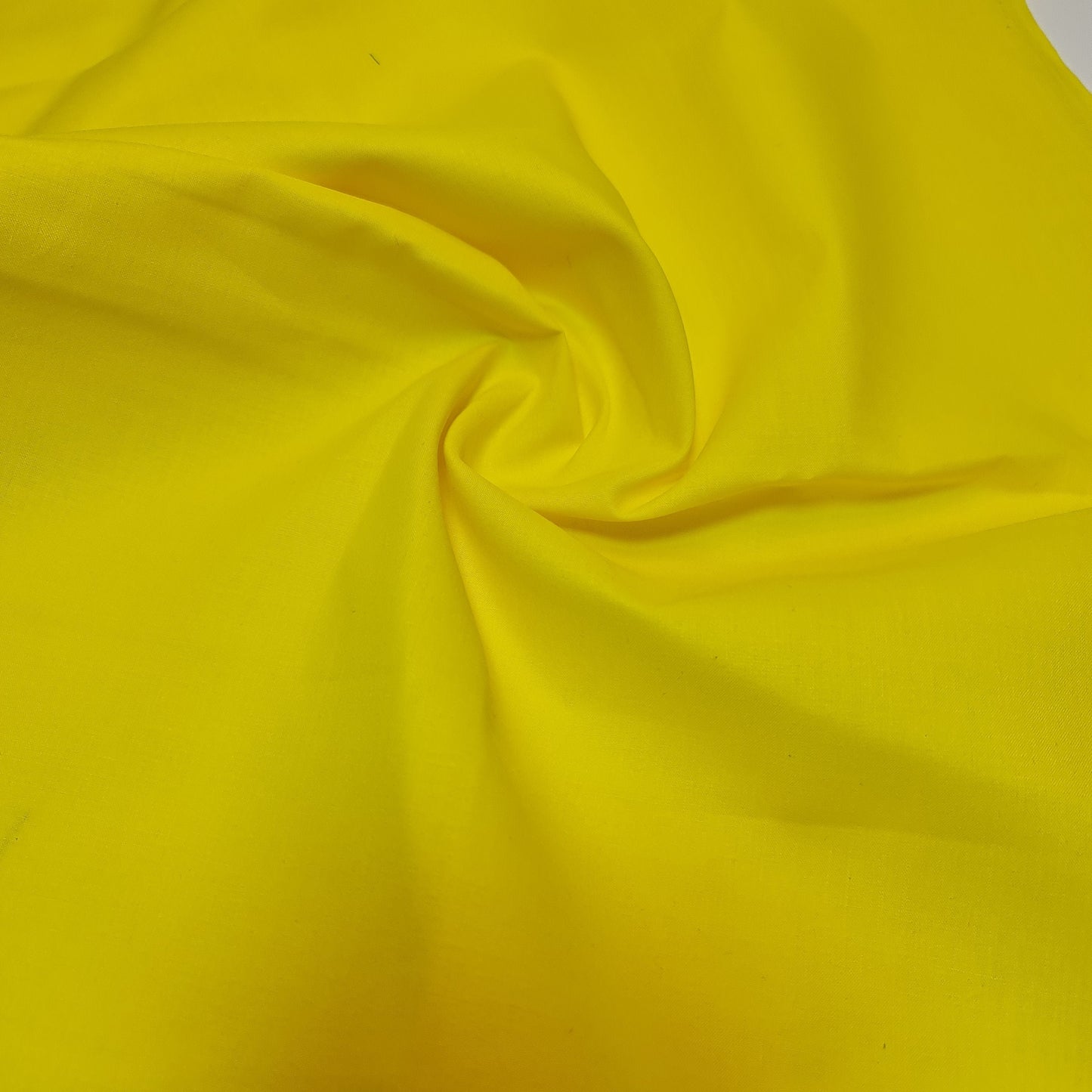 100% Cotton Voile / Rubia Cambric Mercerised Fabric – 90 cm Wide Plain Material for Dressmaking, Lining & Crafts