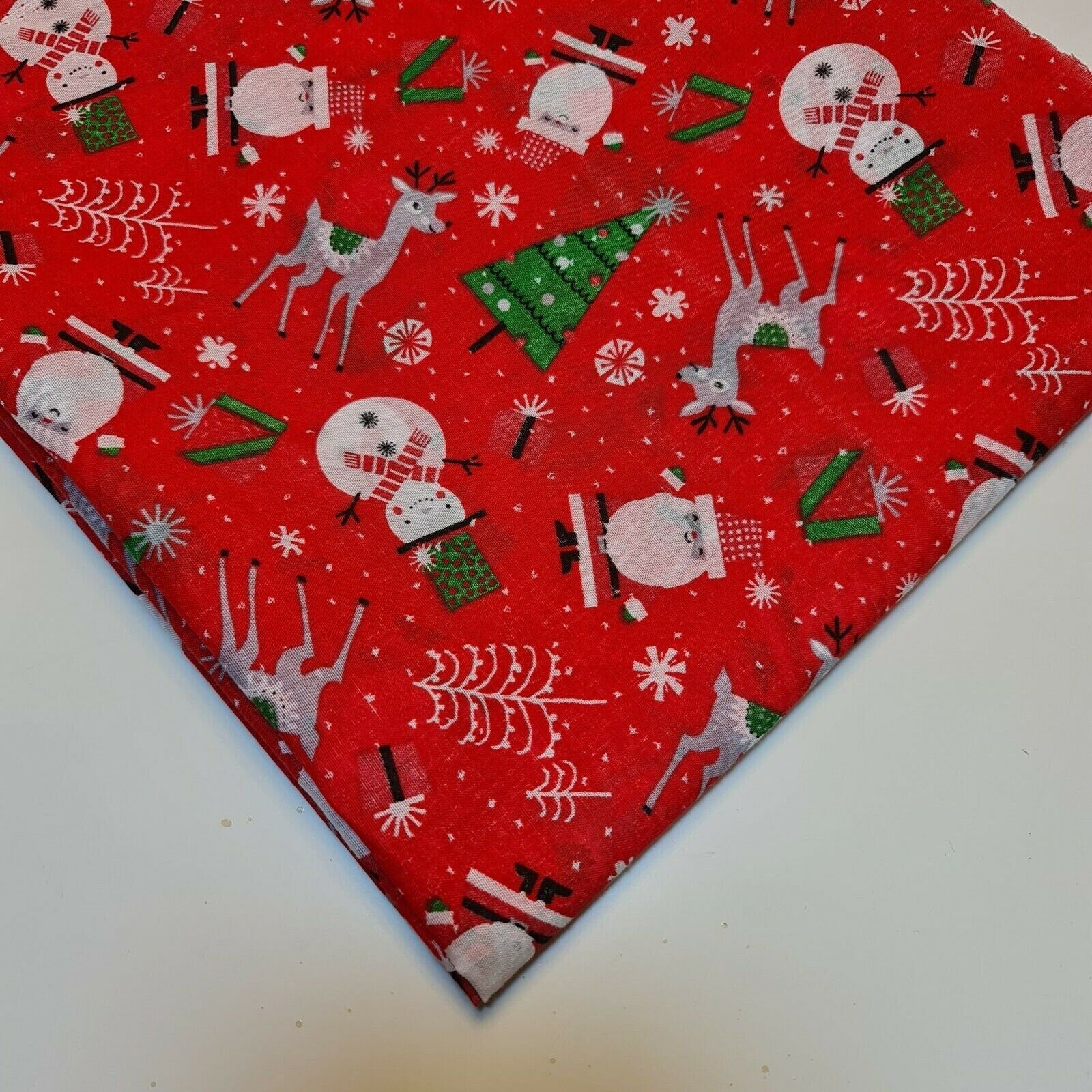 Christmas Festive Polycotton Print Fabric – 44