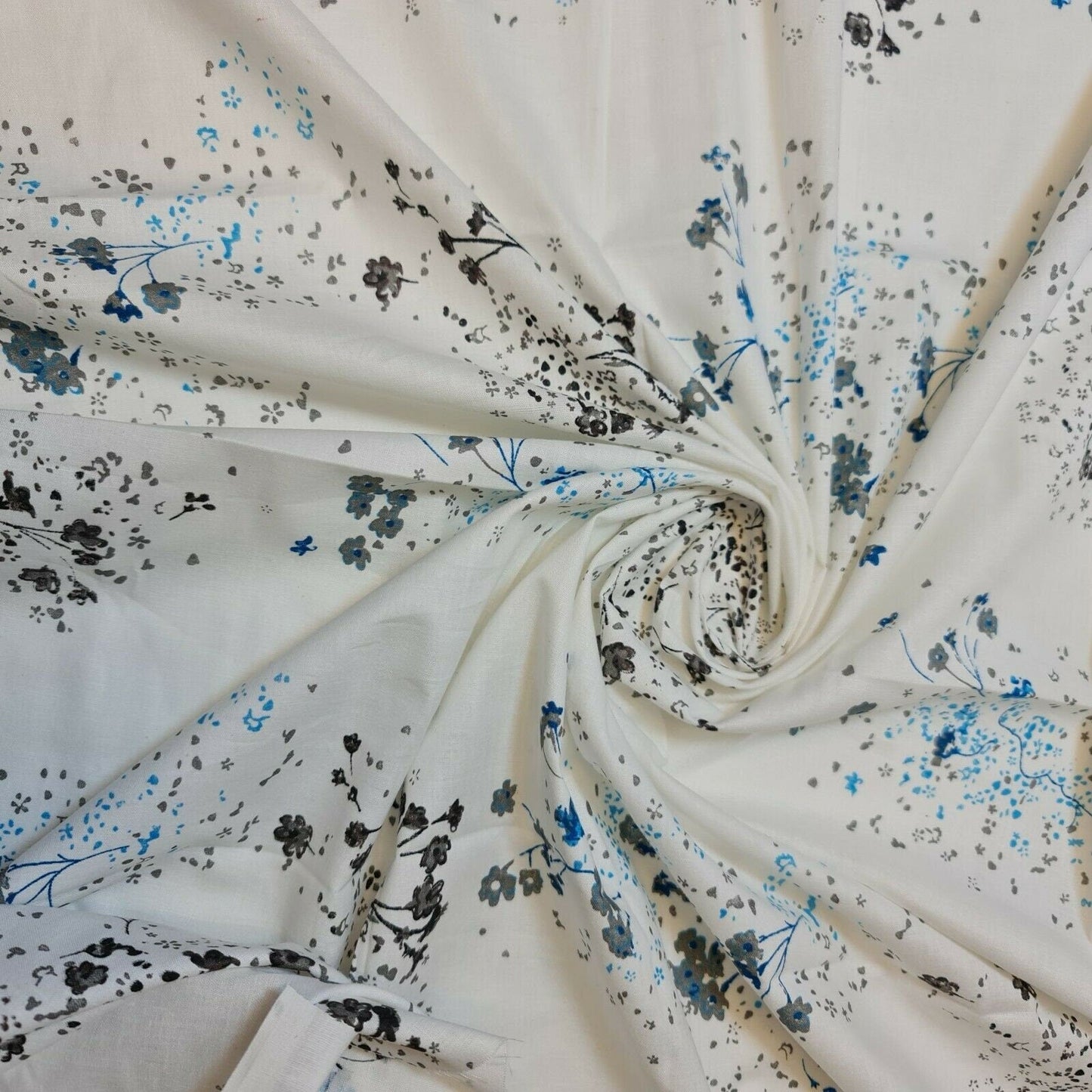 Clearance 100% Cotton Baby Ivory Leopard Ditsy Floral Dress Craft Material Meter