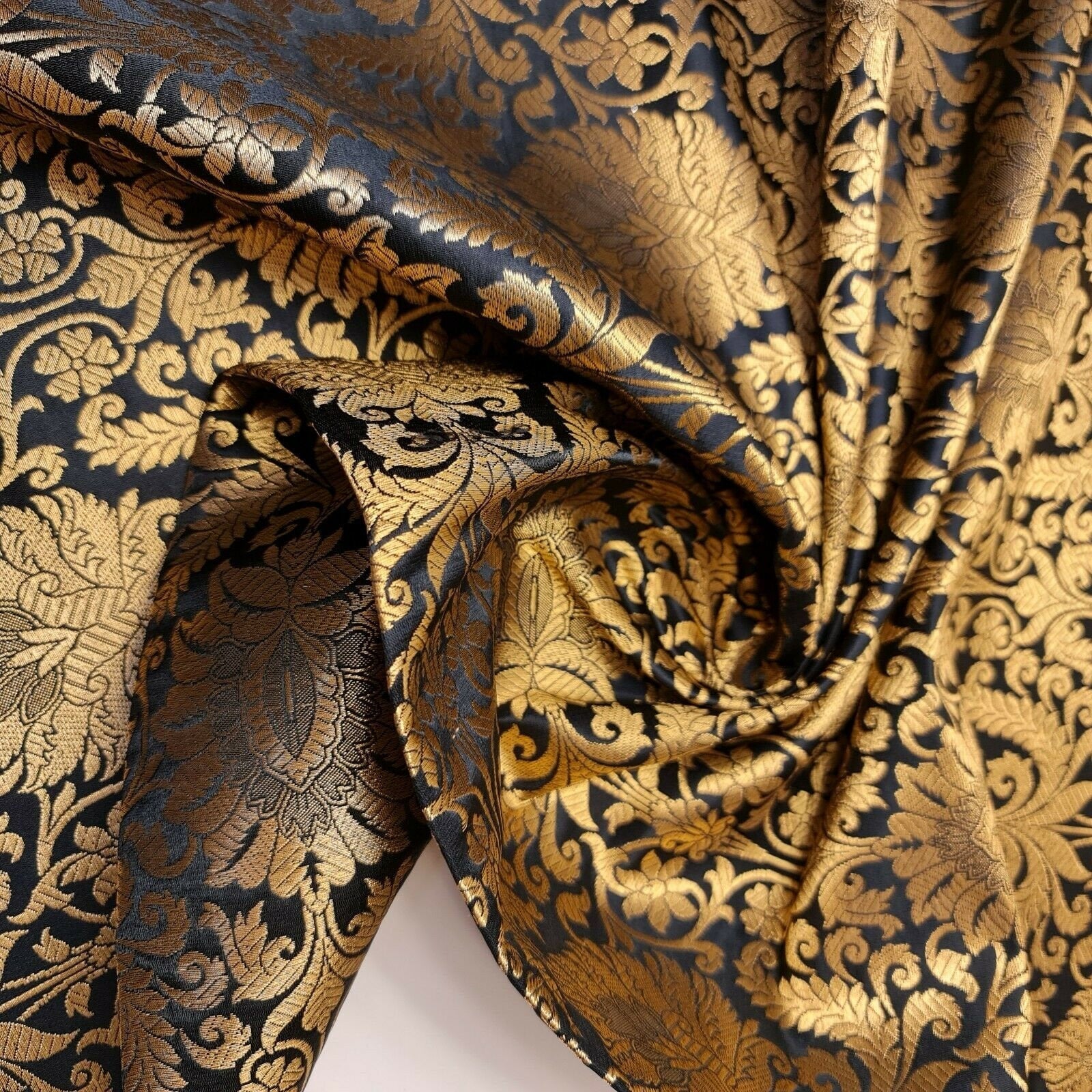 Floral Gold Leaf Damask Banarasi Brocade Fabric – Ornamental Metallic Indian Jacquard 44