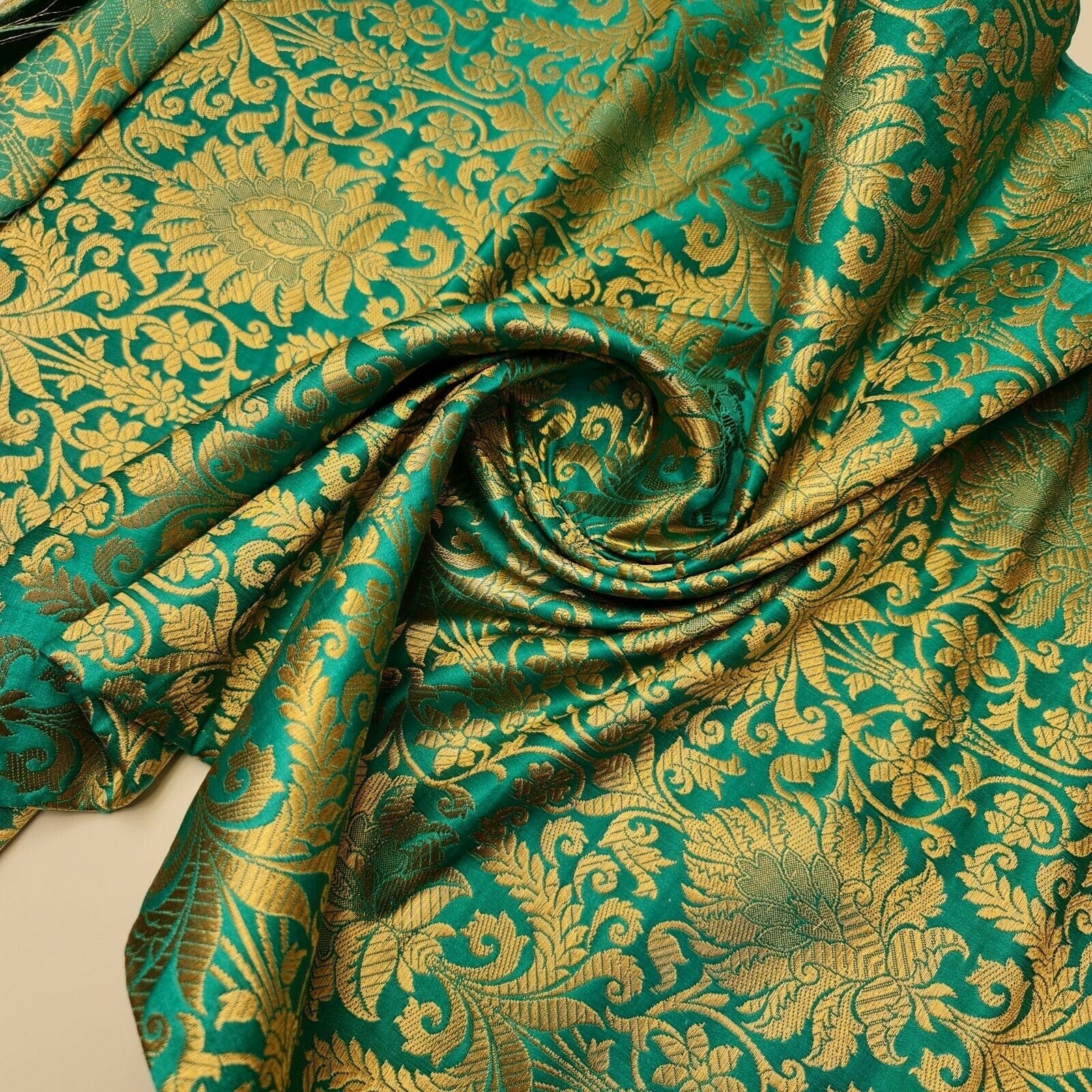 Floral Gold Leaf Damask Banarasi Brocade Fabric – Ornamental Metallic Indian Jacquard 44