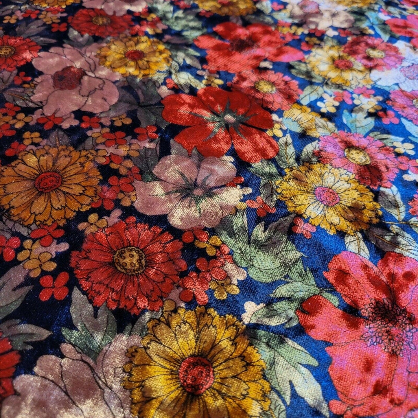 Stretch Animal & Floral Printed Velvet Fabric – 58" Wide Soft Upholstery, Patchwork & Craft Material