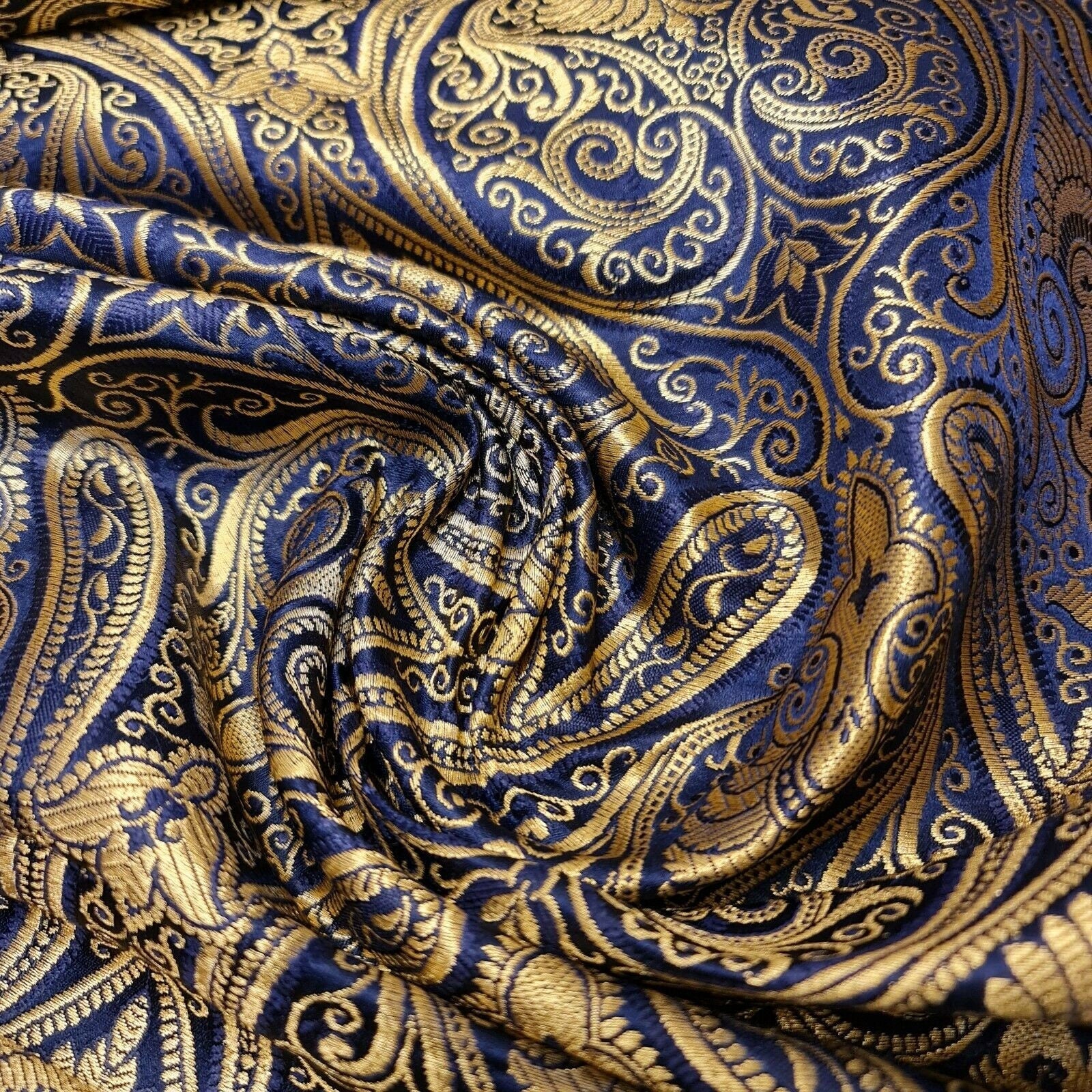 Ornamental Paisley Indian Banarasi Brocade Fabric – 44
