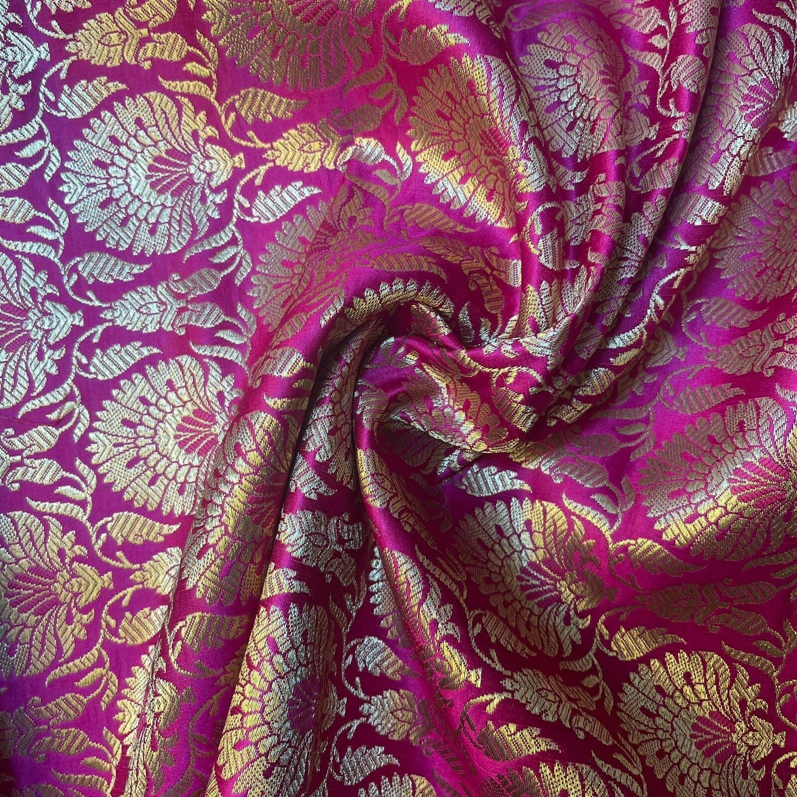 Indian Banarasi Brocade Fabric – Ornamental Floral & Peacock Gold Metallic Design, 44
