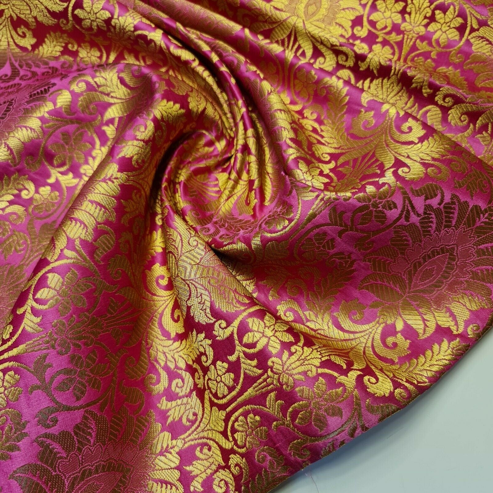 Floral Gold Leaf Damask Banarasi Brocade Fabric – Ornamental Metallic Indian Jacquard 44