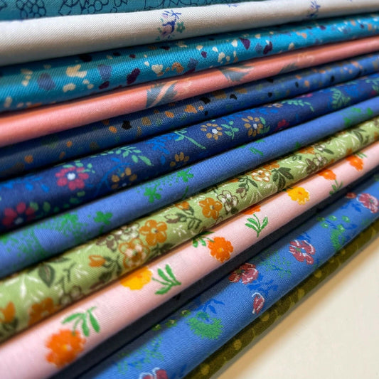 100% Cotton Vintage Floral Fabric | 44" (112cm) Wide Novelty Print for Dressmaking, Quilting & Craft Material – Sold by the Metre