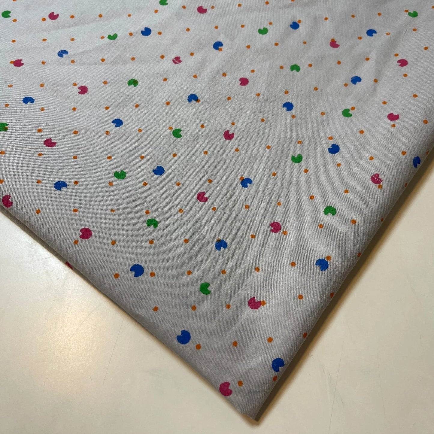 100% Cotton Vintage Floral Fabric | 44" (112cm) Wide Novelty Print for Dressmaking, Quilting & Craft Material – Sold by the Metre