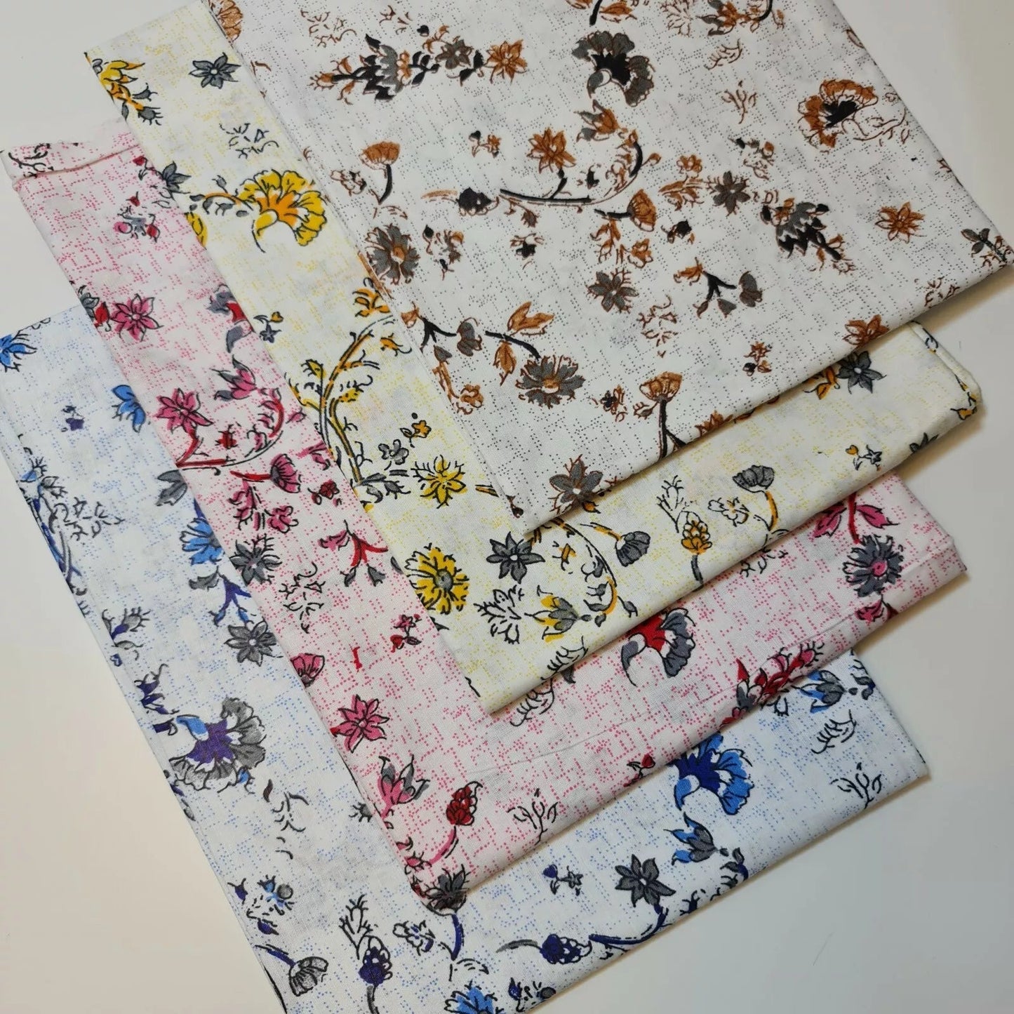 100% Cotton Printed Fabric | Leopard, Ditsy, Vintage, Polka & Rose Floral Designs – 44" (112cm) Wide Soft Dressmaking & Craft Material – Sold by the Metre