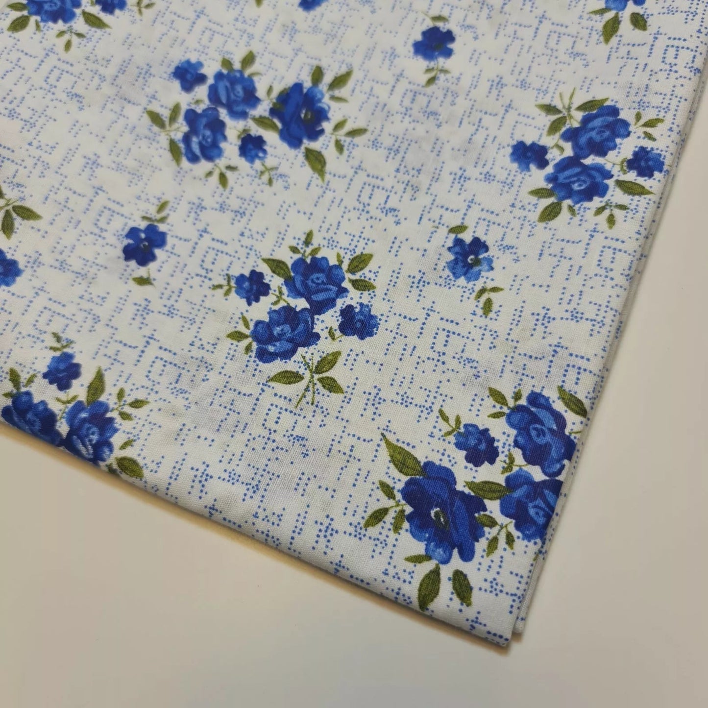 100% Cotton Printed Fabric | Leopard, Ditsy, Vintage, Polka & Rose Floral Designs – 44" (112cm) Wide Soft Dressmaking & Craft Material – Sold by the Metre