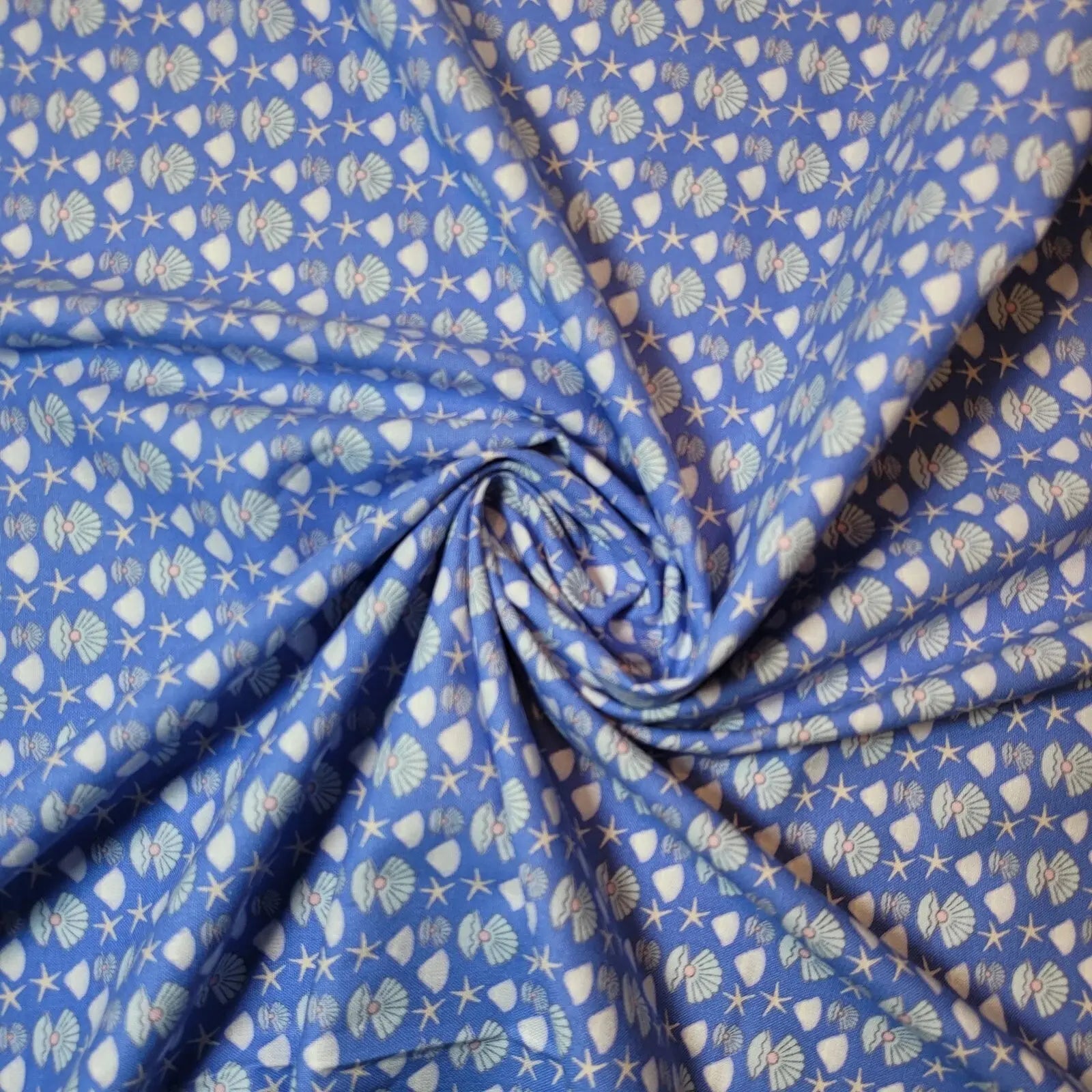 100% Cotton Quilting Fabric | Floral Dress, Craft, Costume & Patchwork Material – 44