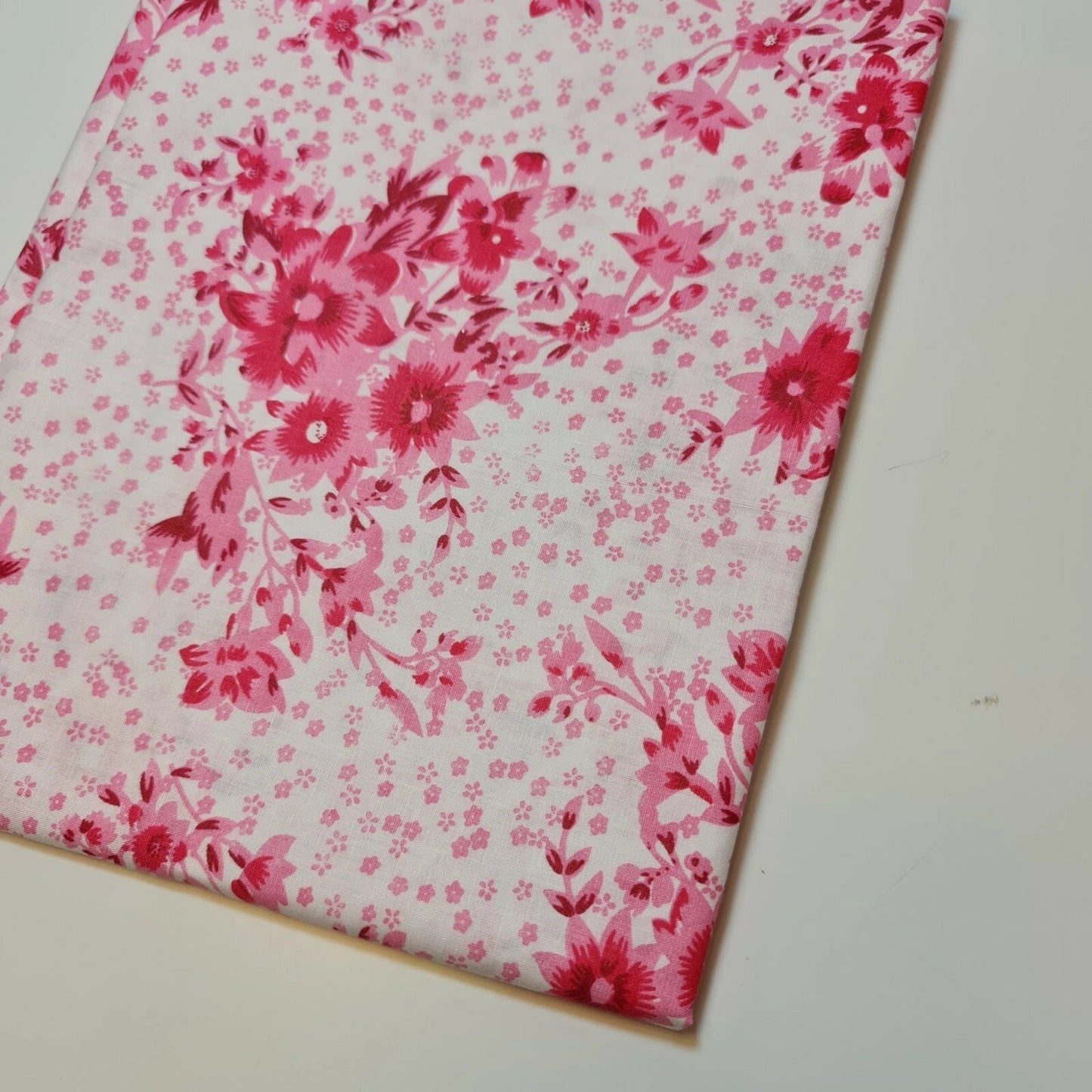 100% Cotton Printed Fabric | Leopard, Ditsy, Vintage, Polka & Rose Floral Designs – 44" (112cm) Wide Soft Dressmaking & Craft Material – Sold by the Metre